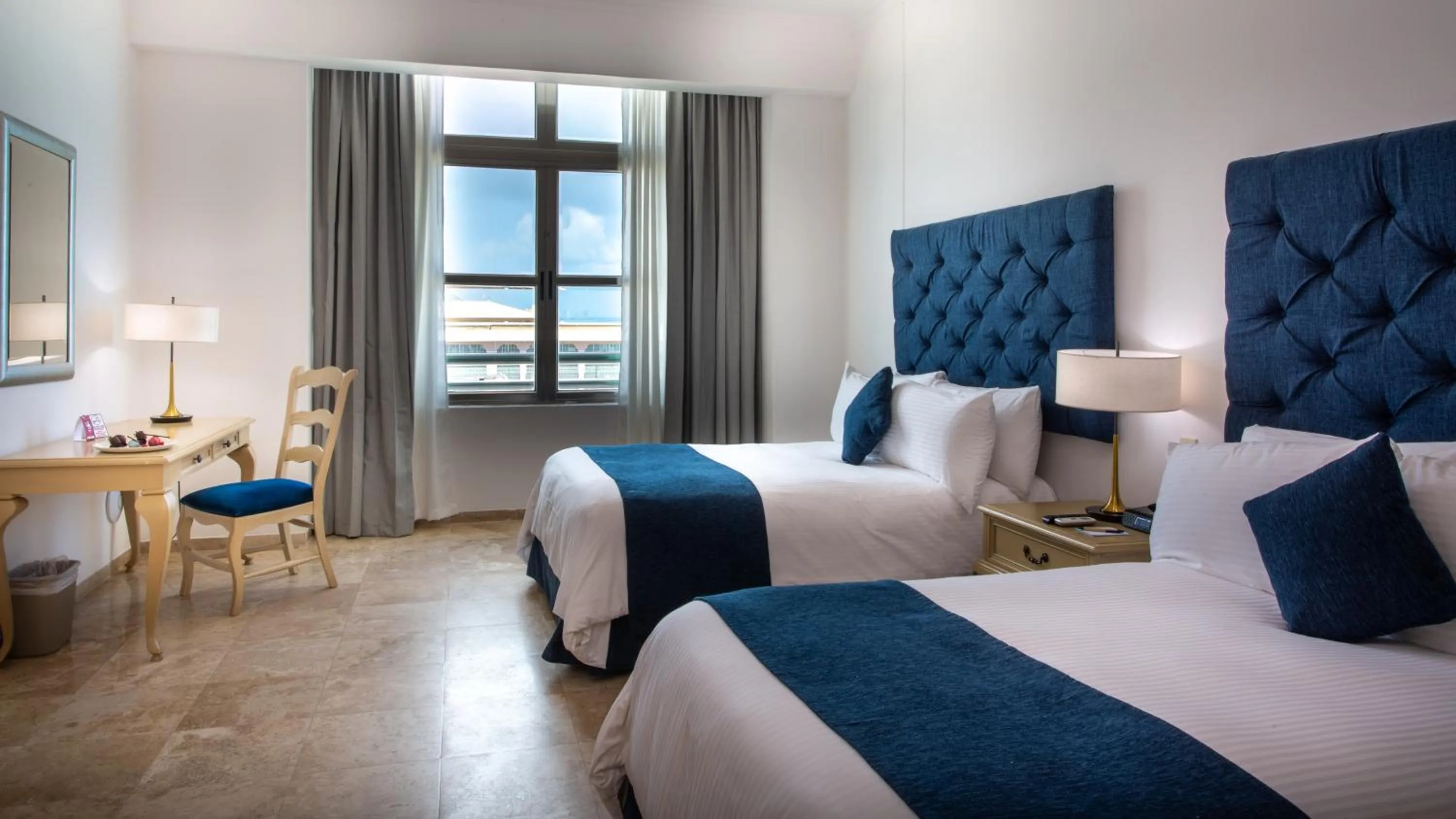 Bedroom, Bed in Sandos Cancún All Inclusive - Adults Only