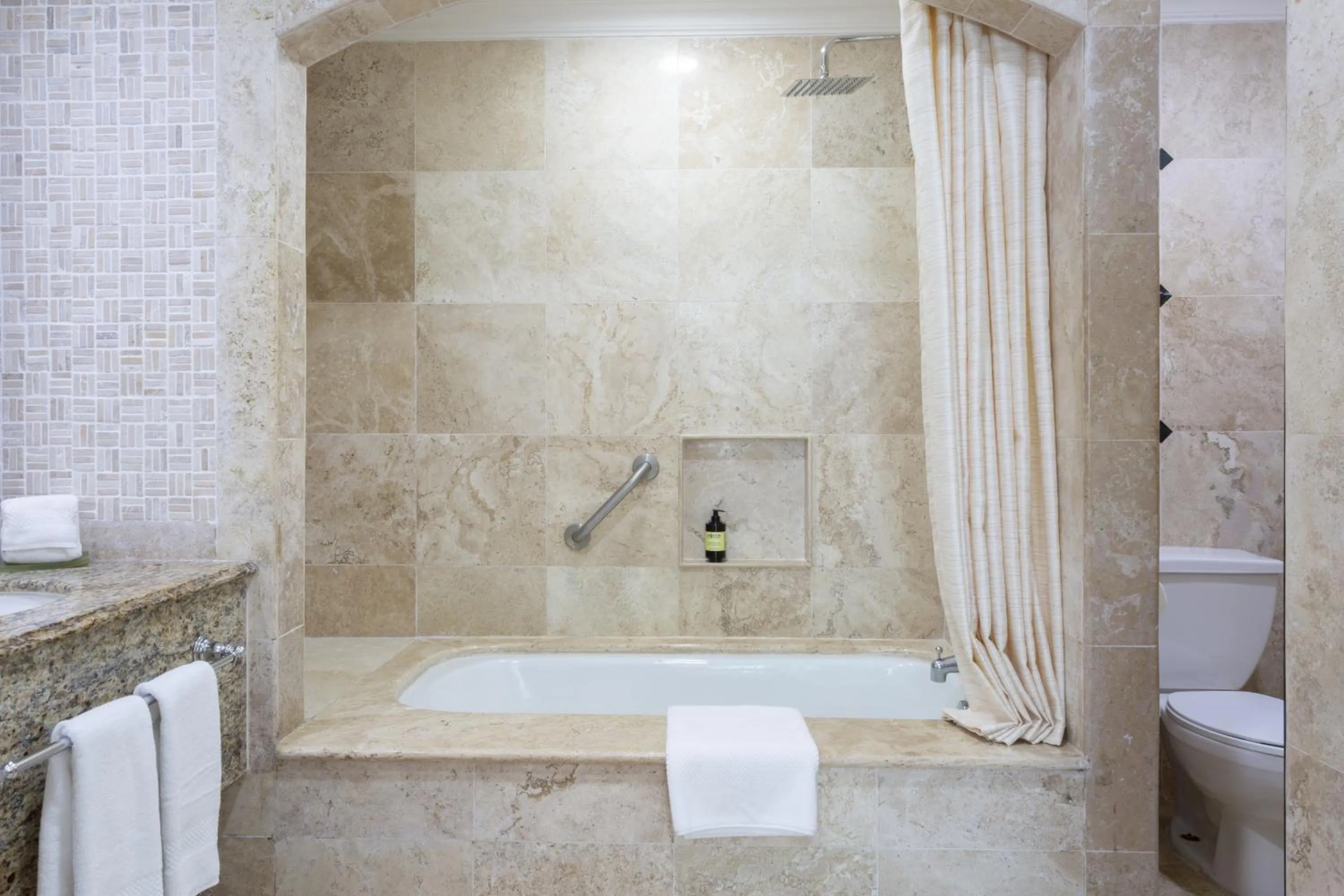 Bathroom in Sandos Cancún All Inclusive - Adults Only