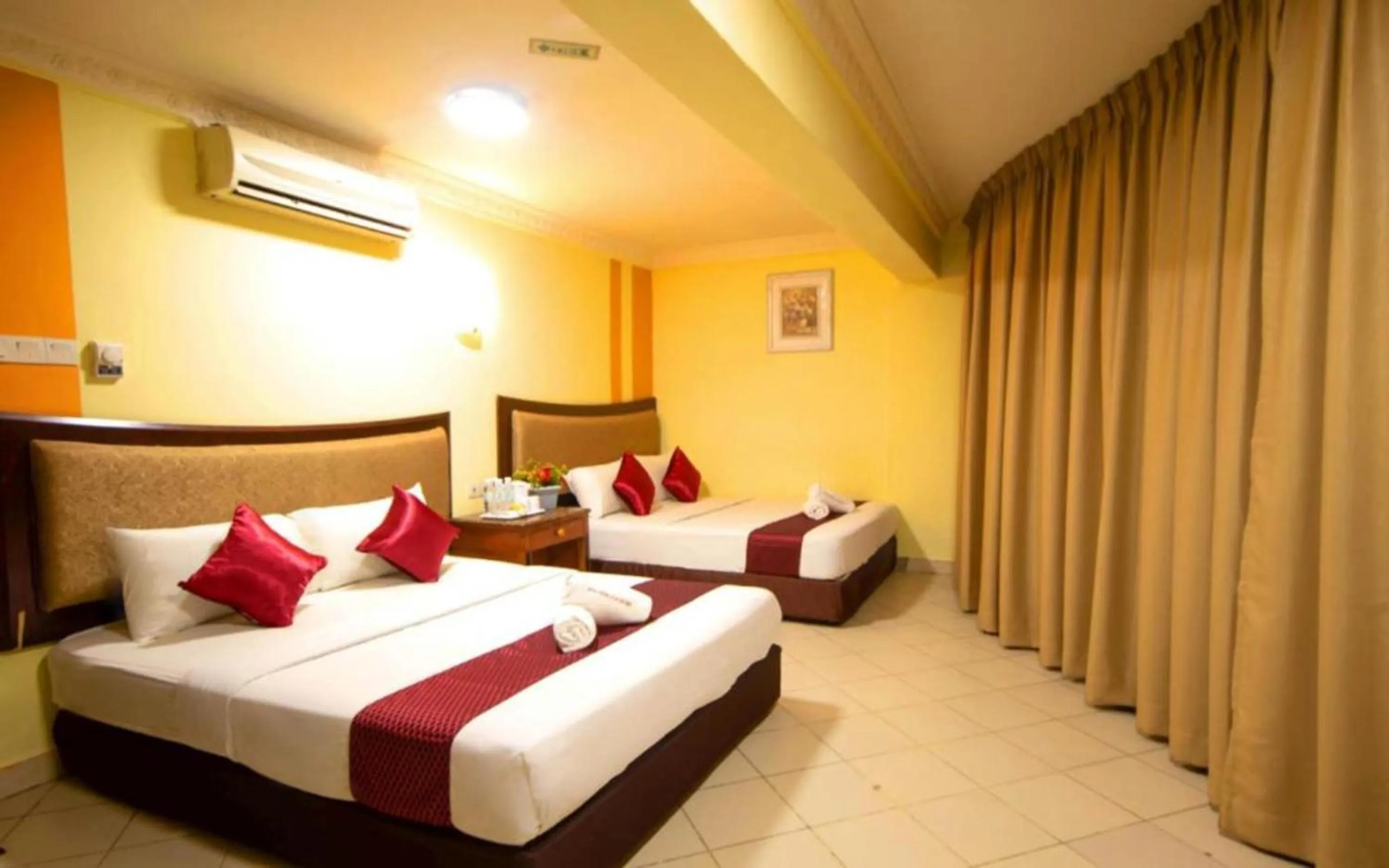 Bedroom, Bed in Sun Inns Hotel Batu Caves