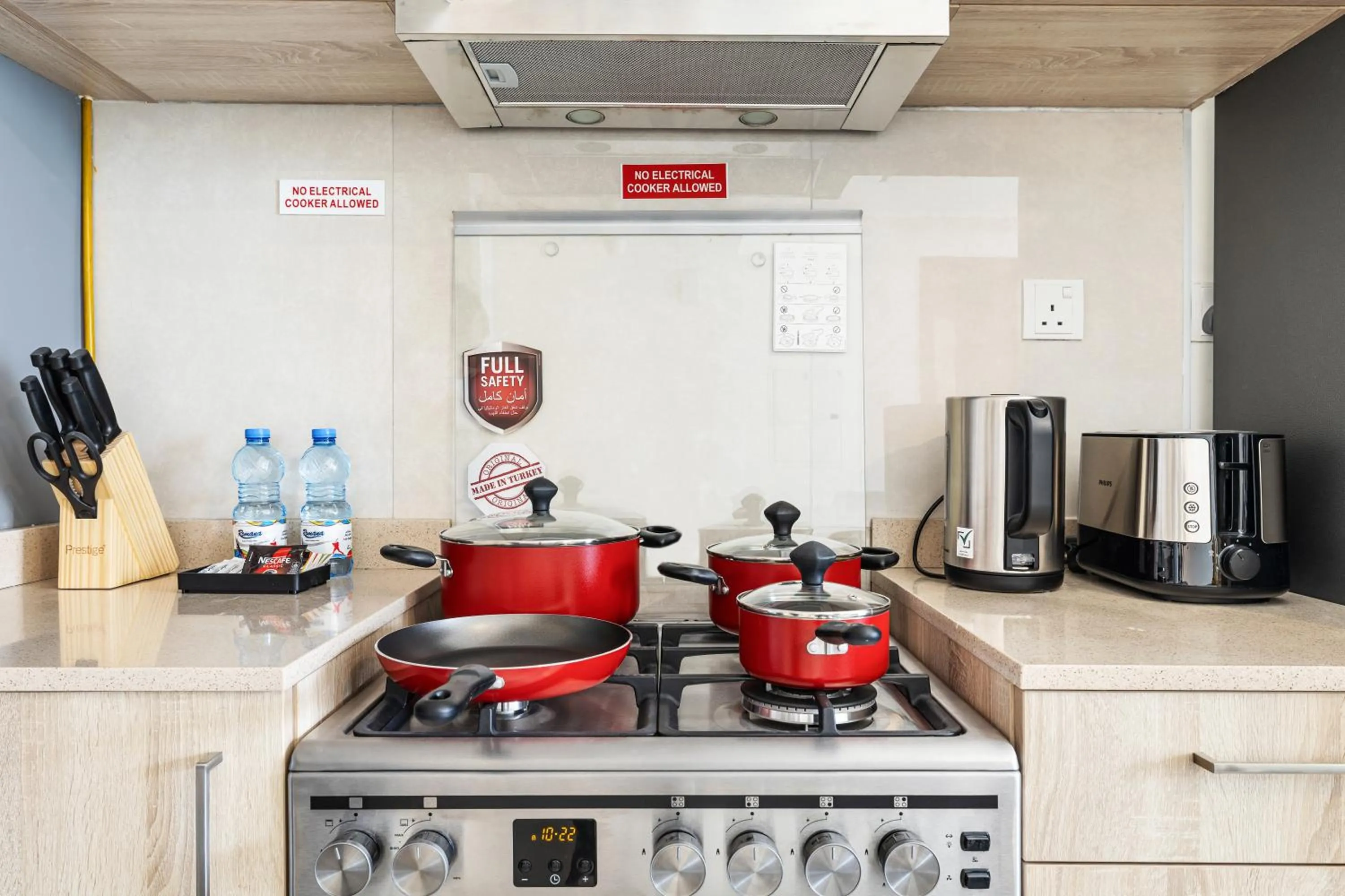 Unlock Metropolis Business Bay