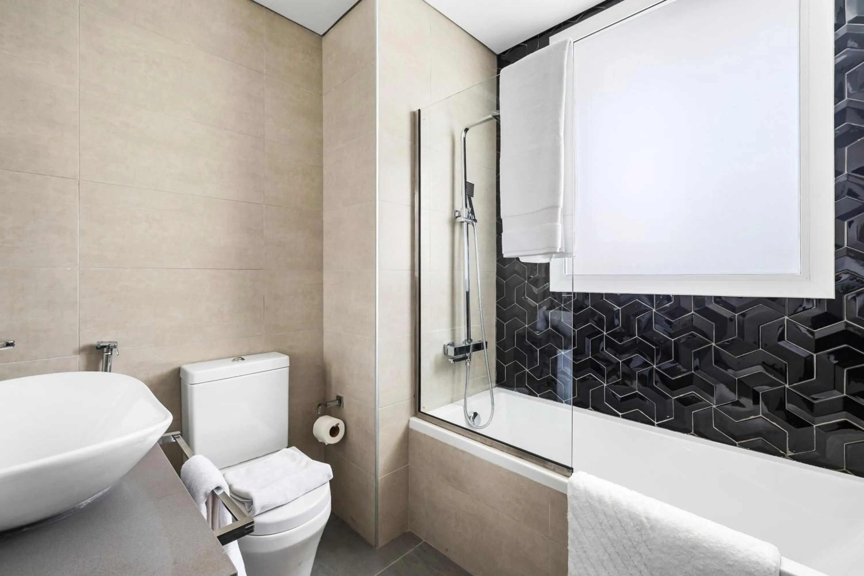 Unlock Metropolis Business Bay