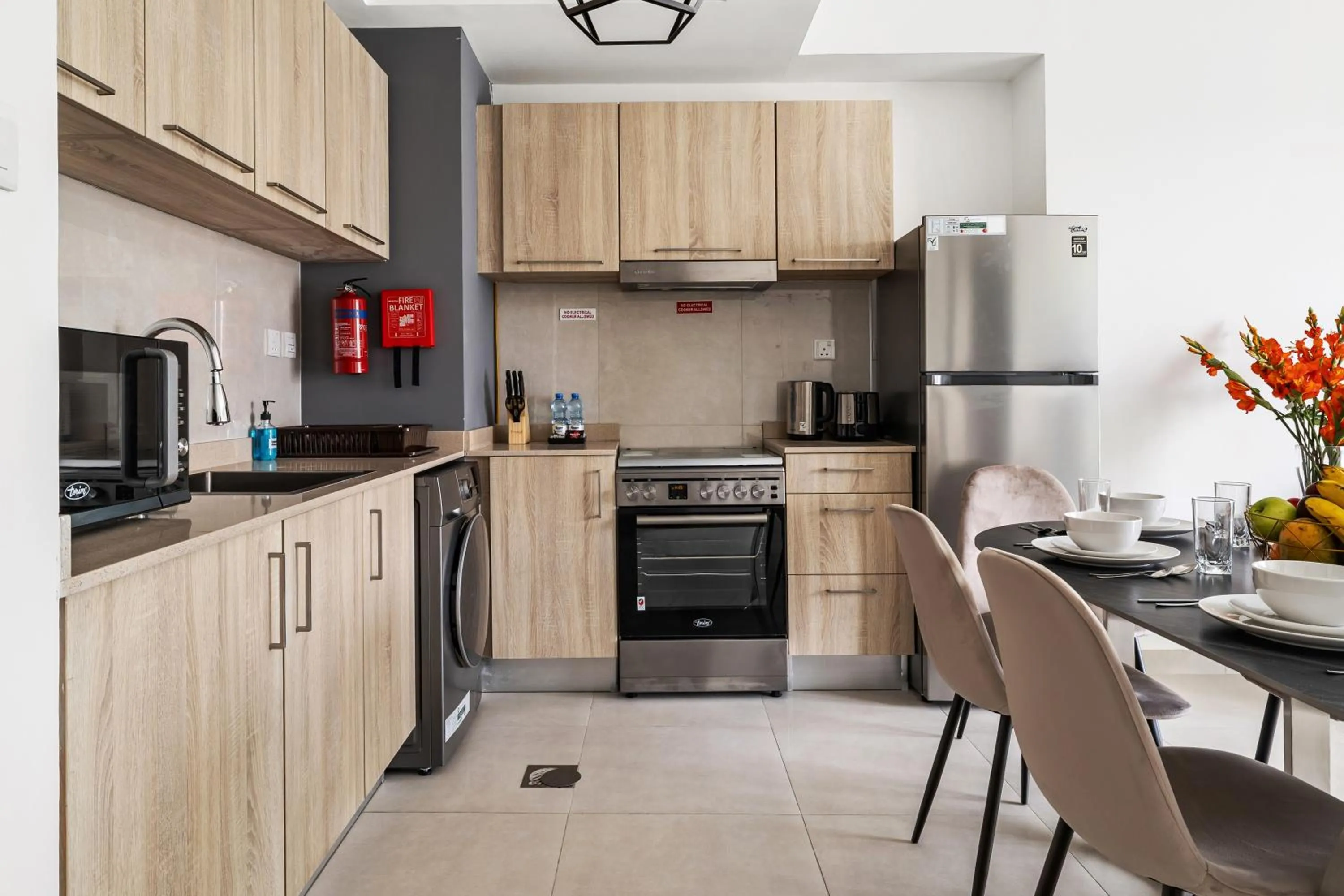 Unlock Metropolis Business Bay