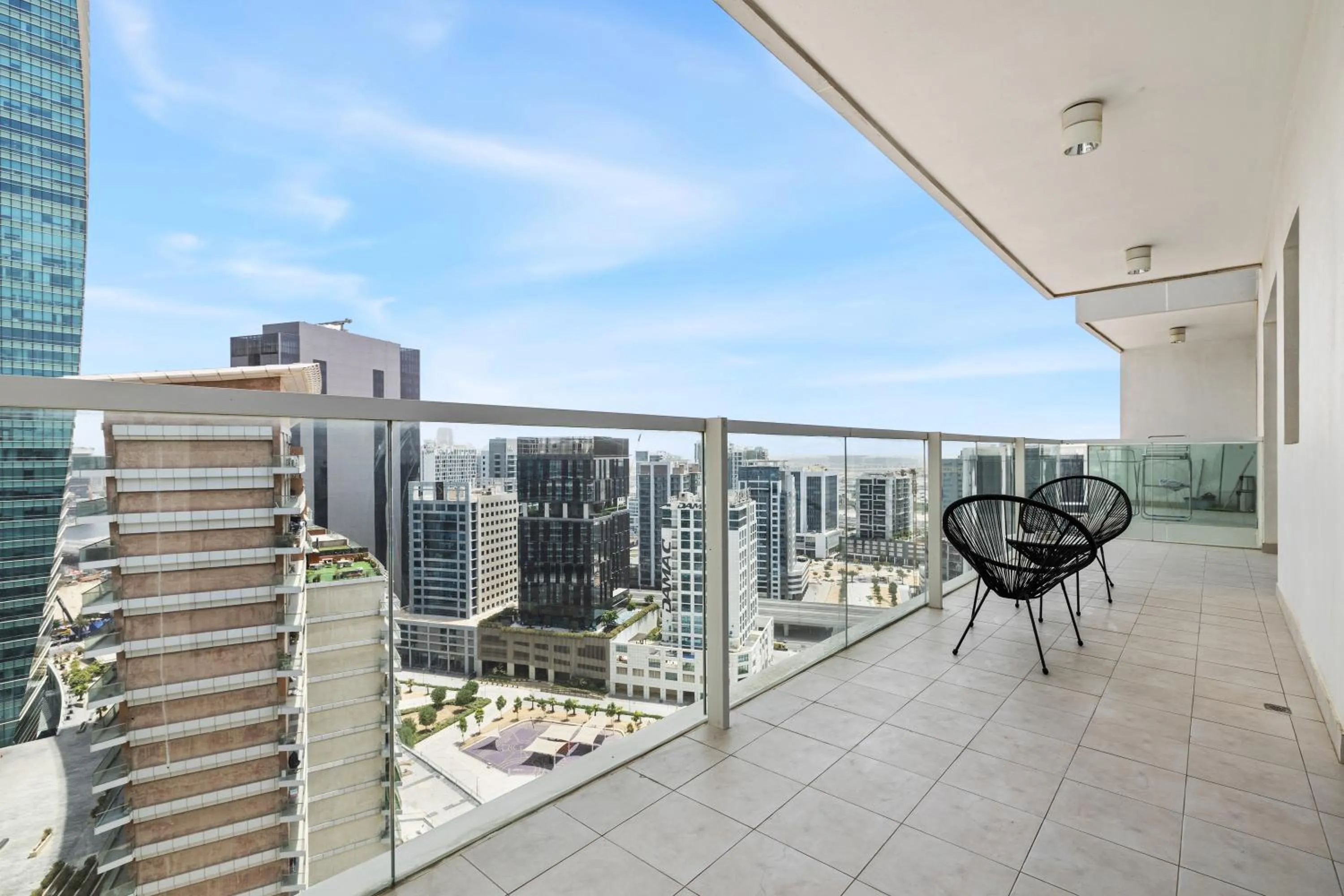 Unlock Metropolis Business Bay