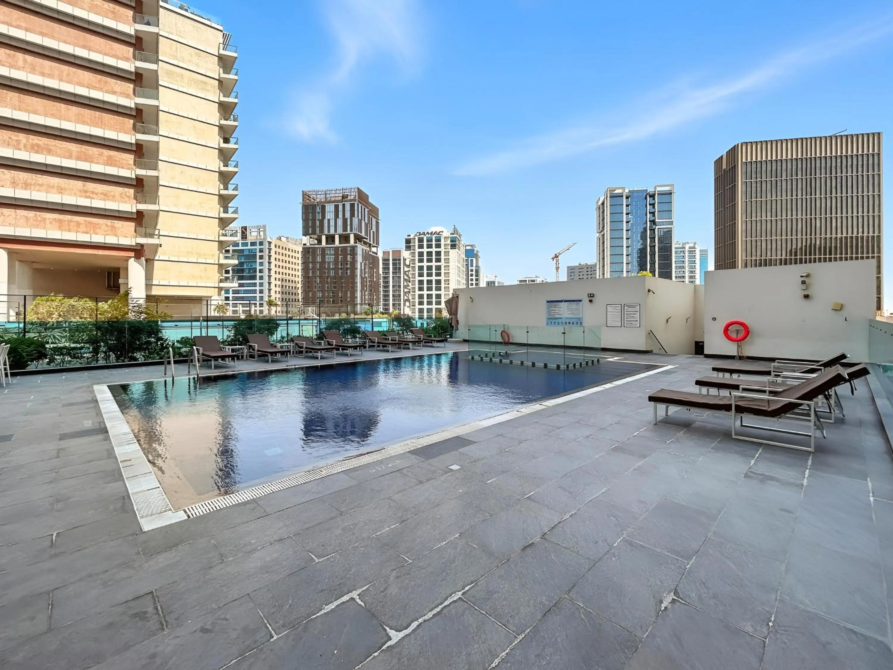 Unlock Metropolis Business Bay