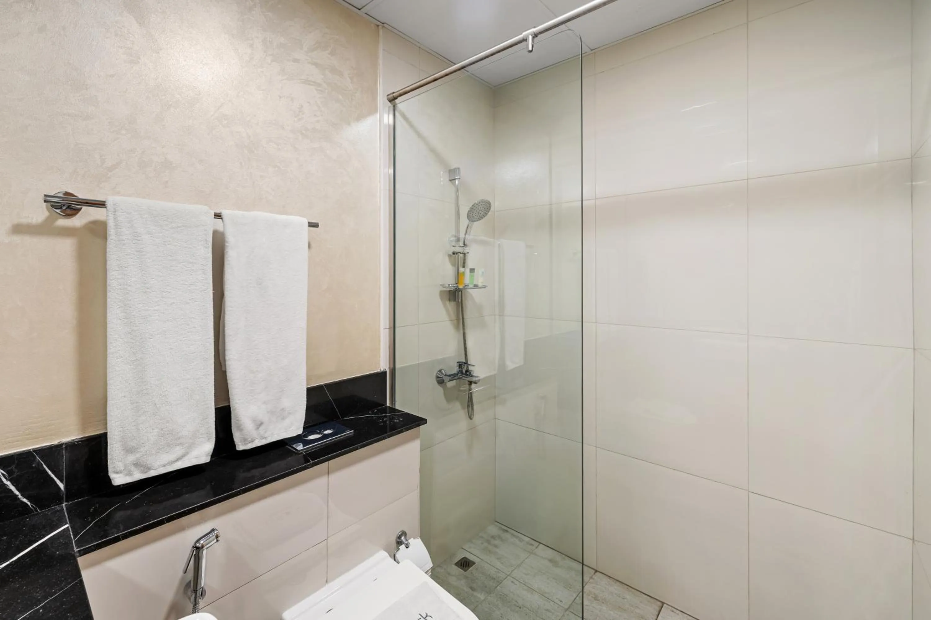 Shower in Unlock Waters Edge