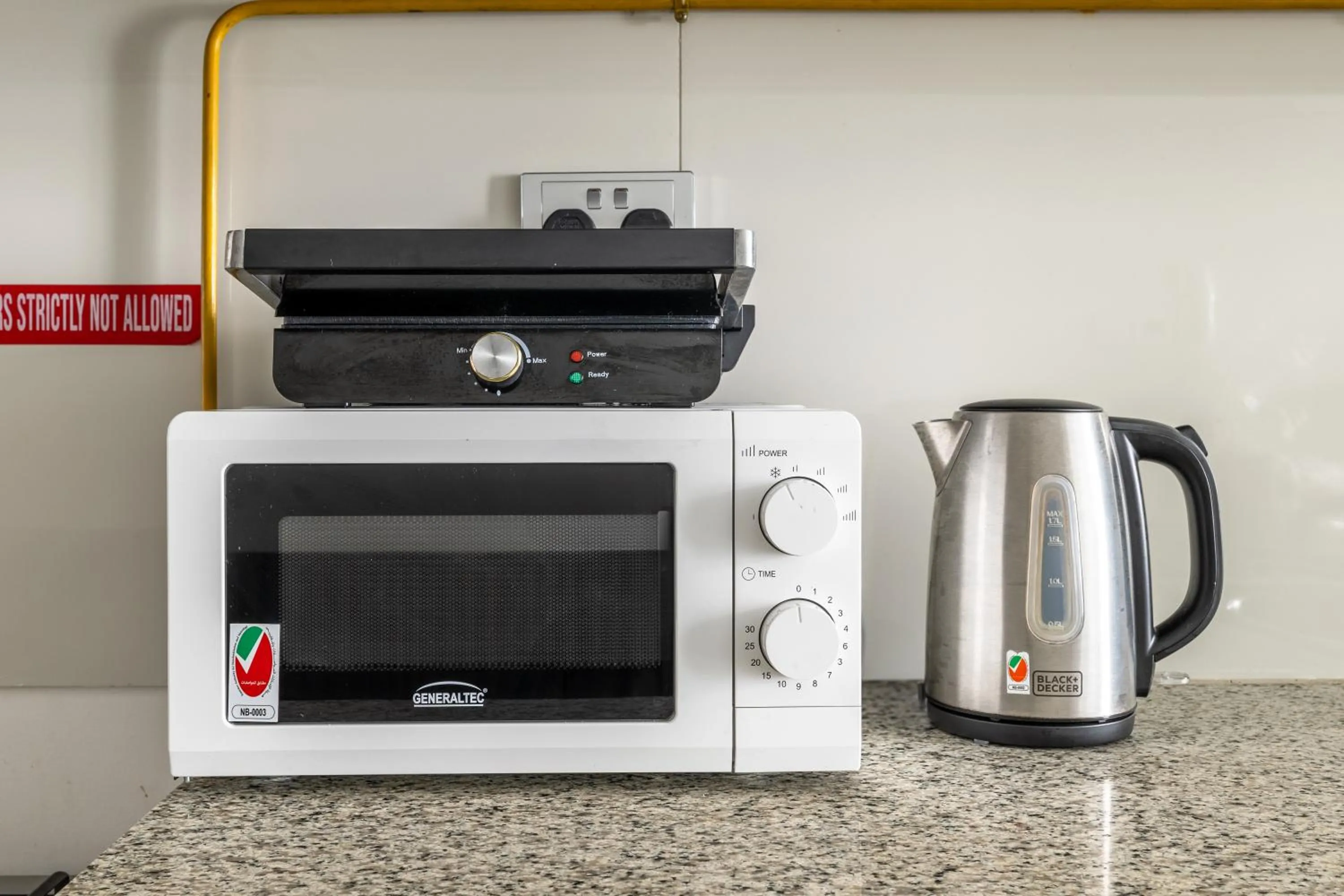 microwave in Unlock Waters Edge