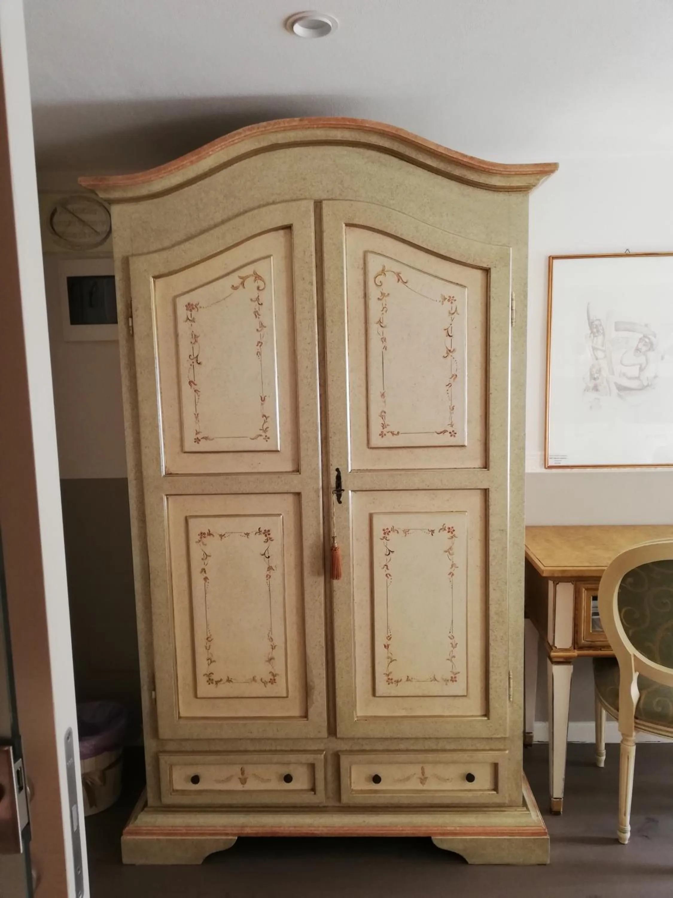 wardrobe in B & B San Domenico