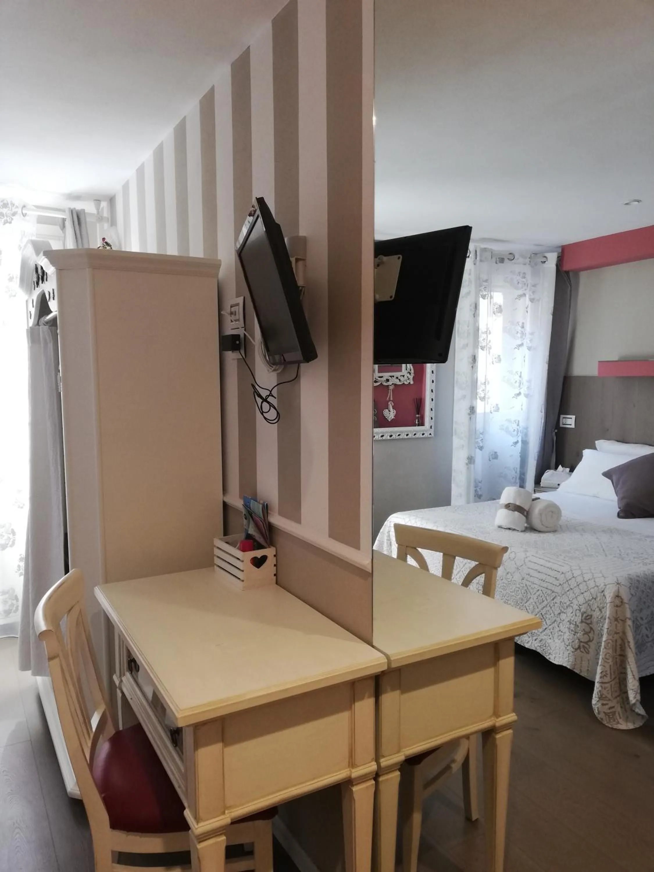 TV and multimedia, Bed in B & B San Domenico