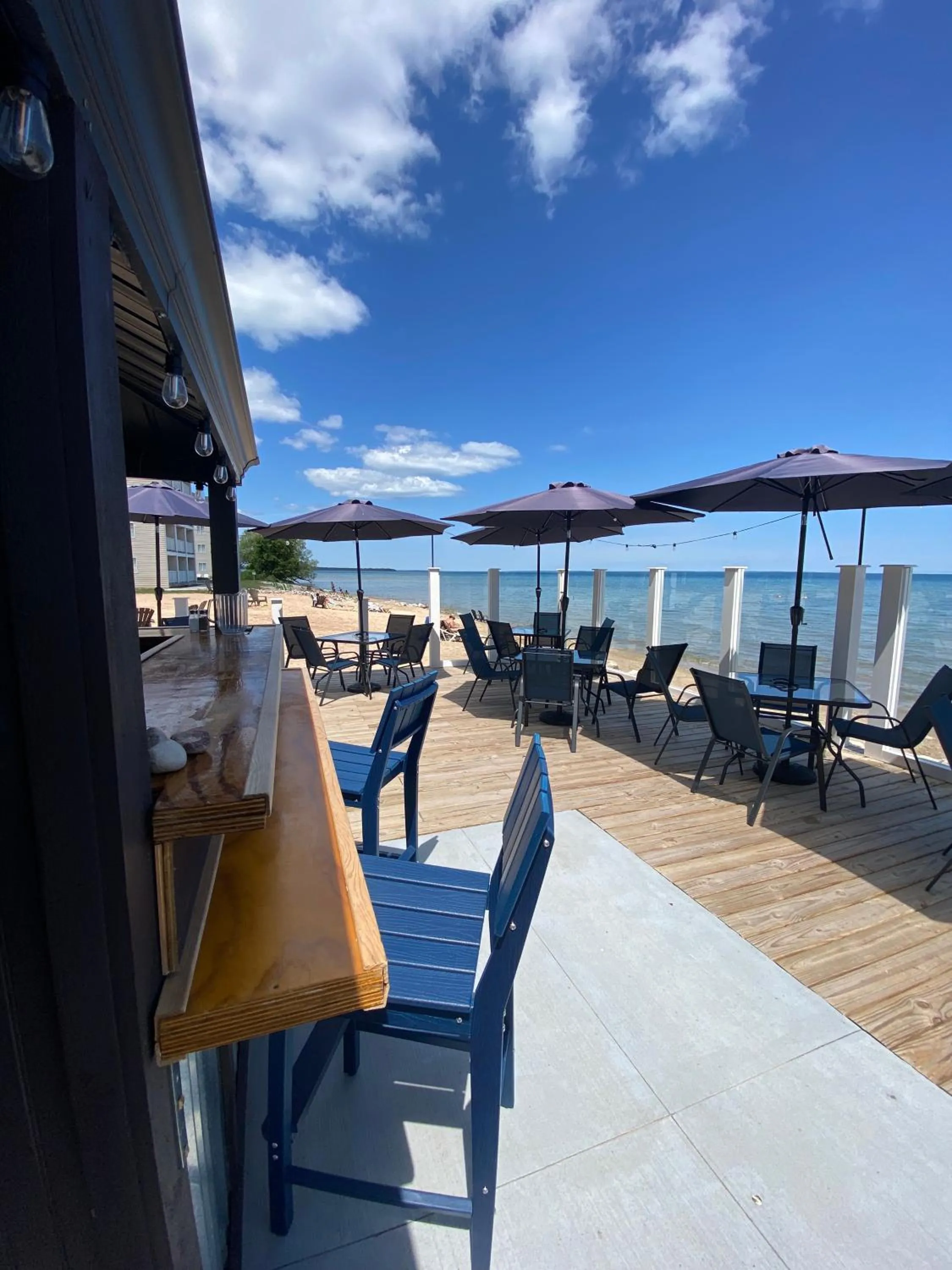 Breakers Resort - Lakeside