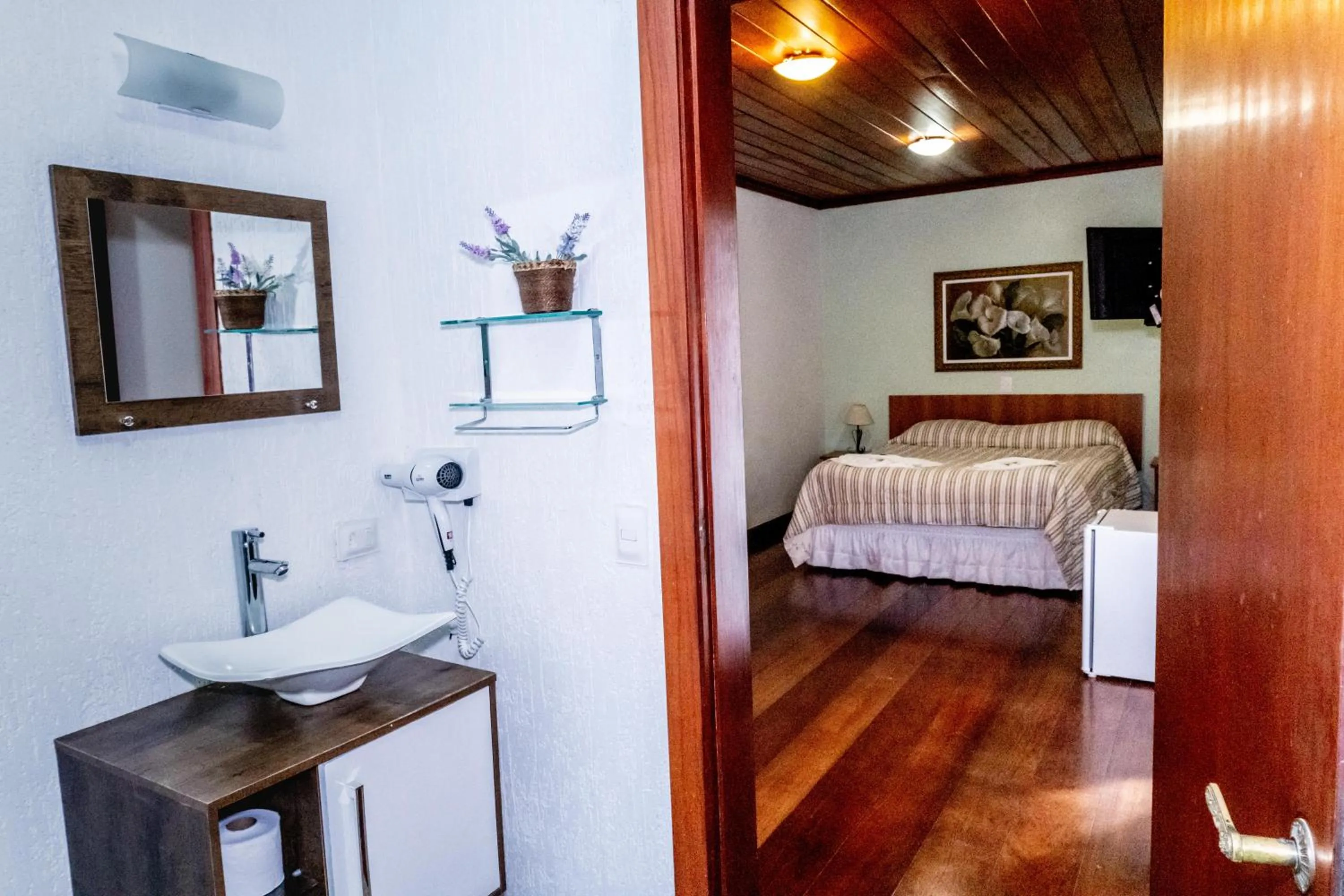 Photo of the whole room, Bed in Pousada Recanto Feliz