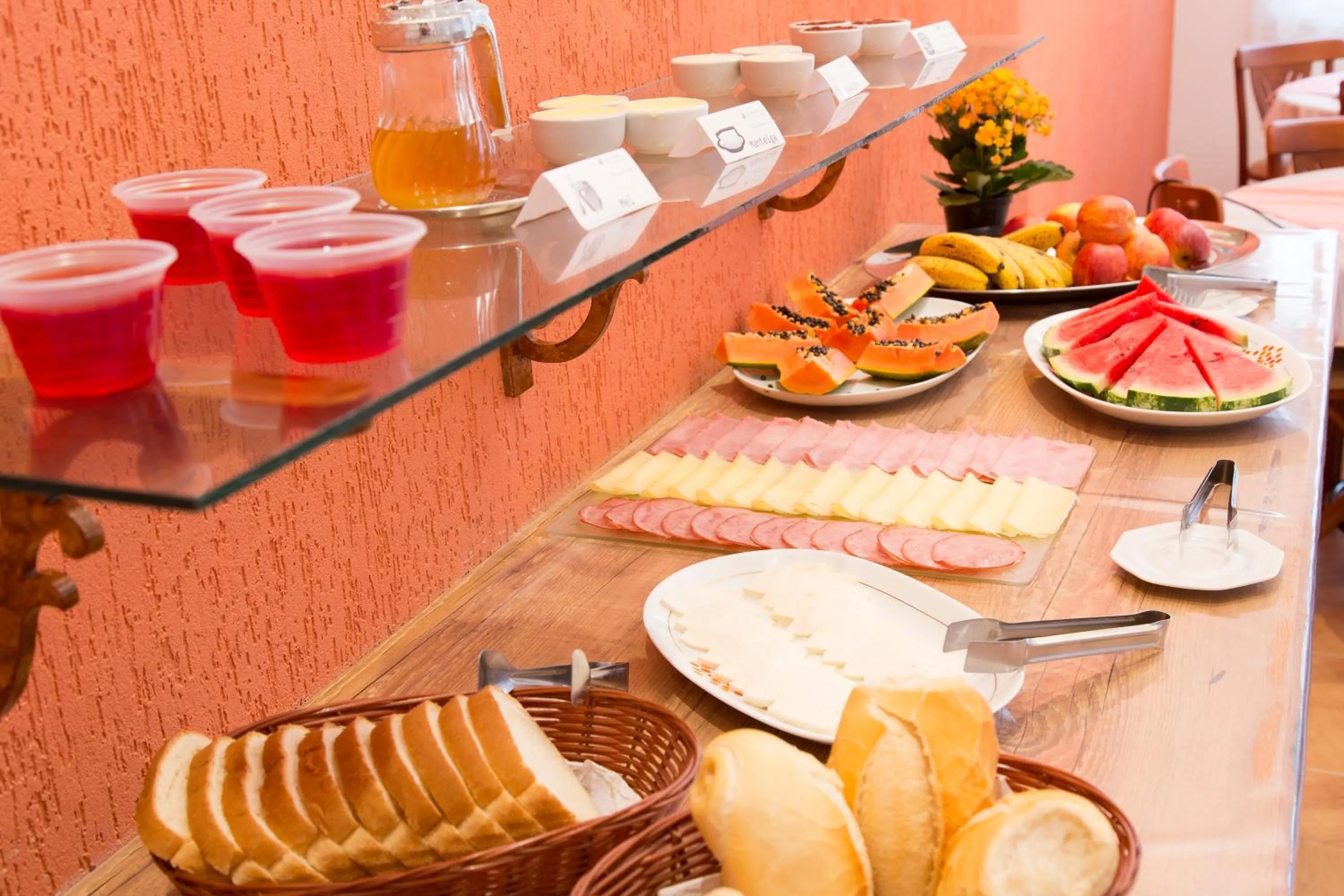 Food and drinks in Pousada Recanto Feliz