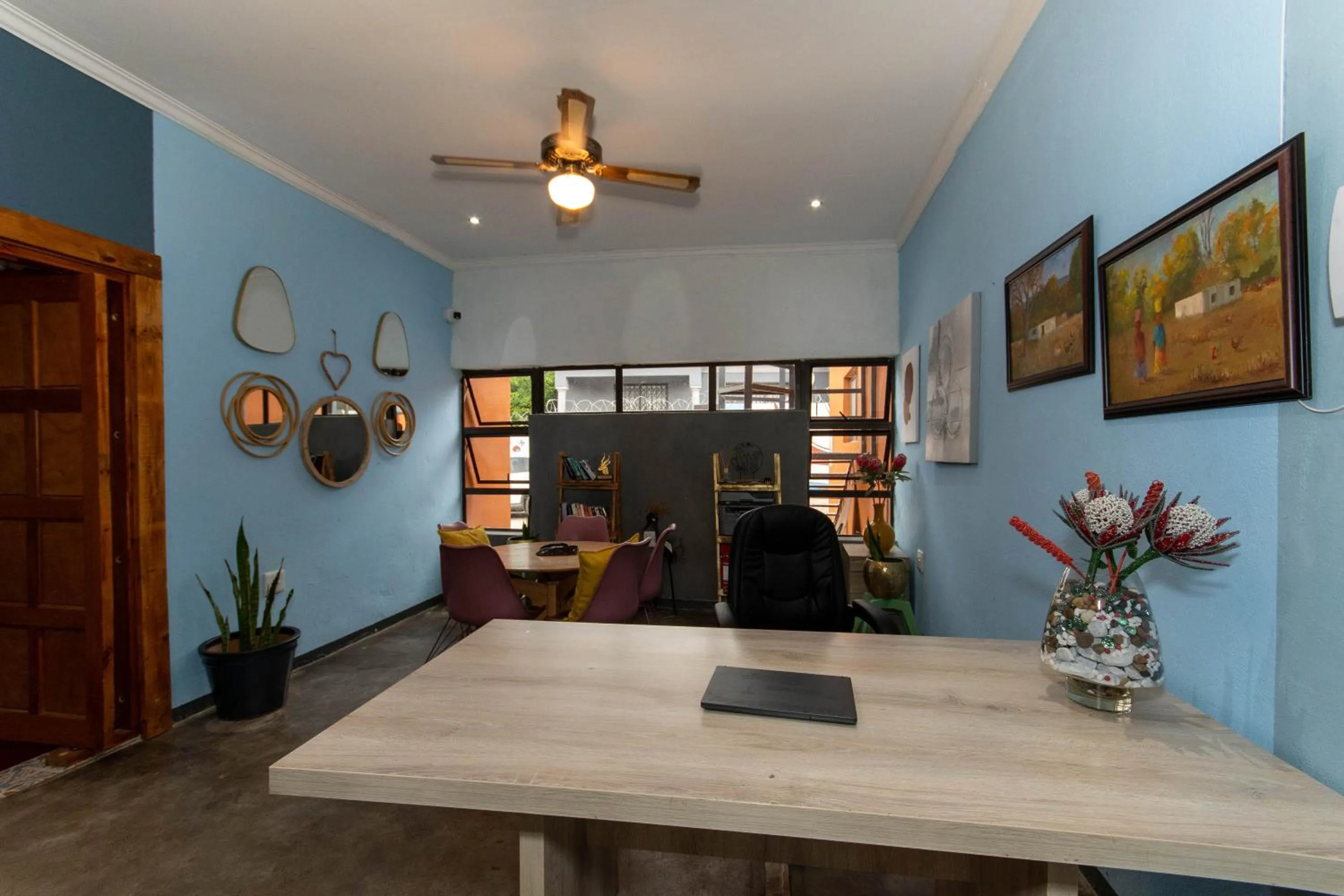 hair dresser in Woodpeckers Guest House