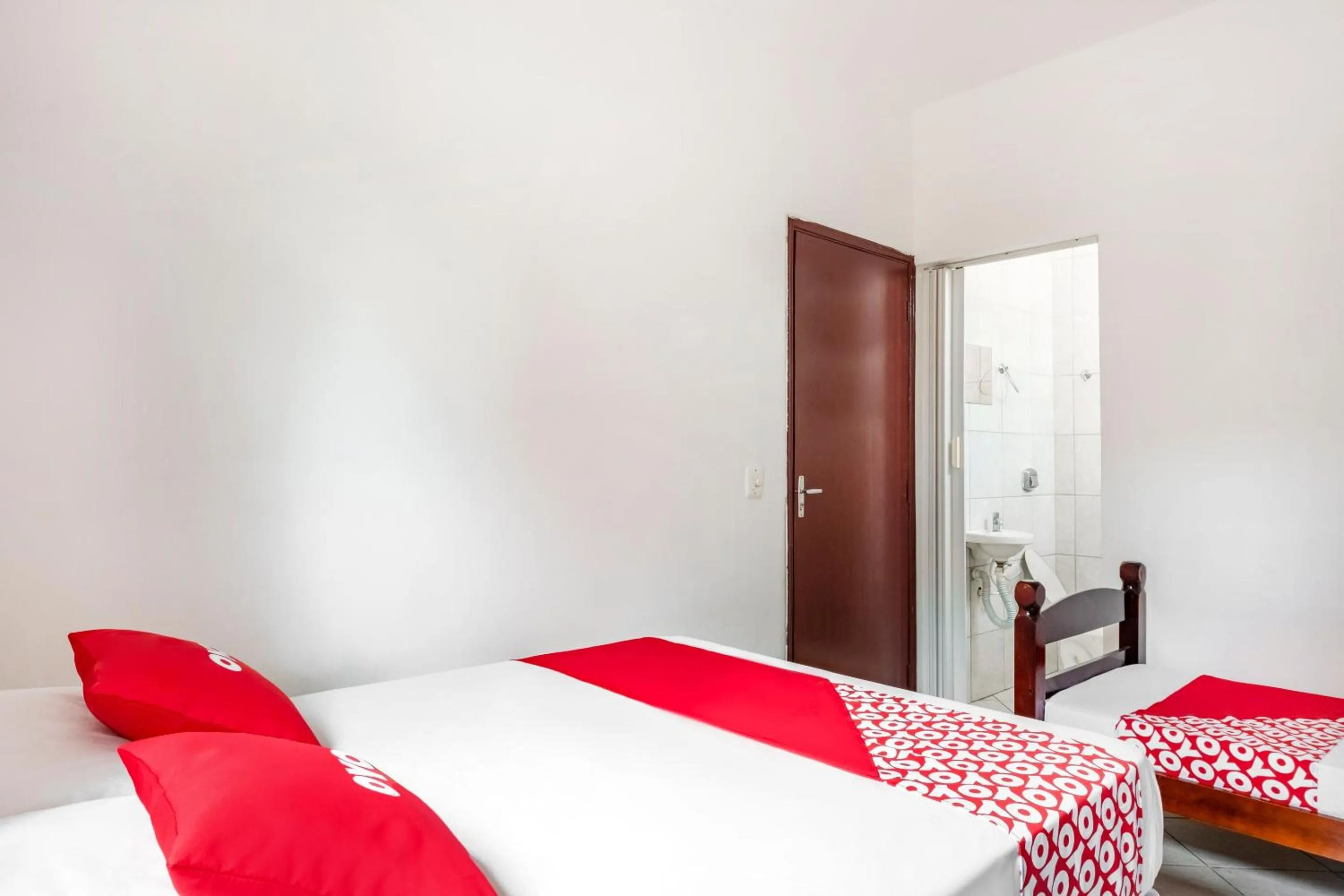 Bedroom, Bed in OYO Pousada Tia Léo Campinas