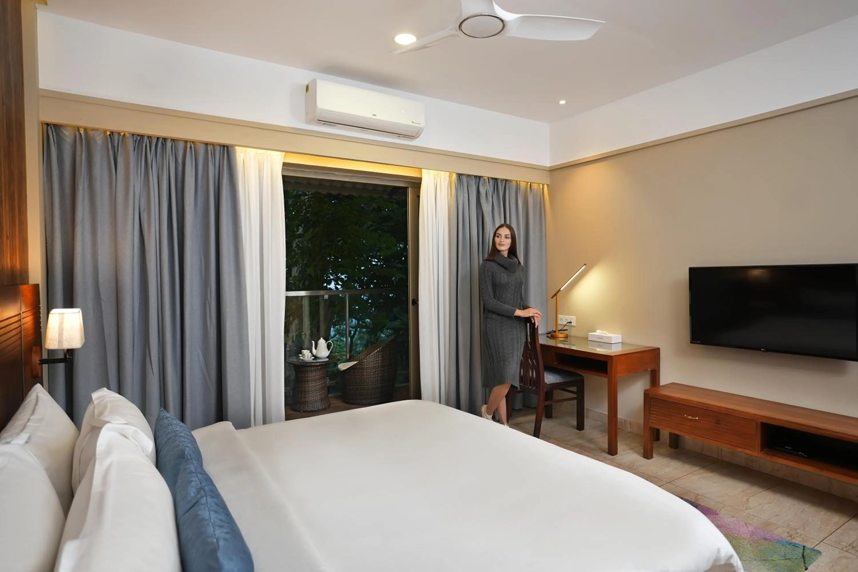 TV and multimedia, Bed in Elephant Passage