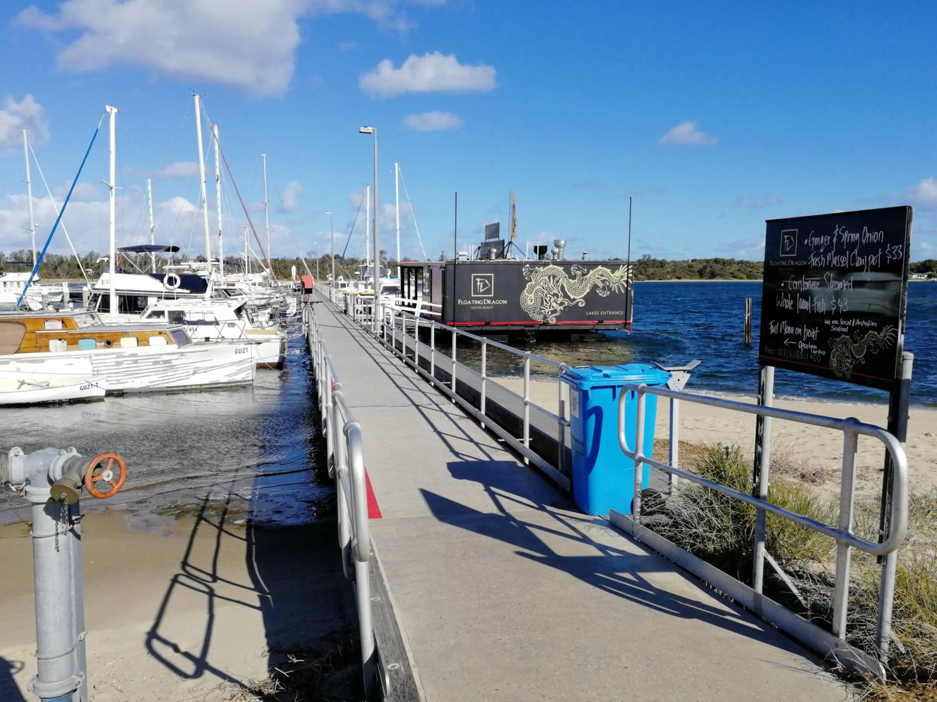 Restaurant/places to eat in Banjo Paterson Motor Inn