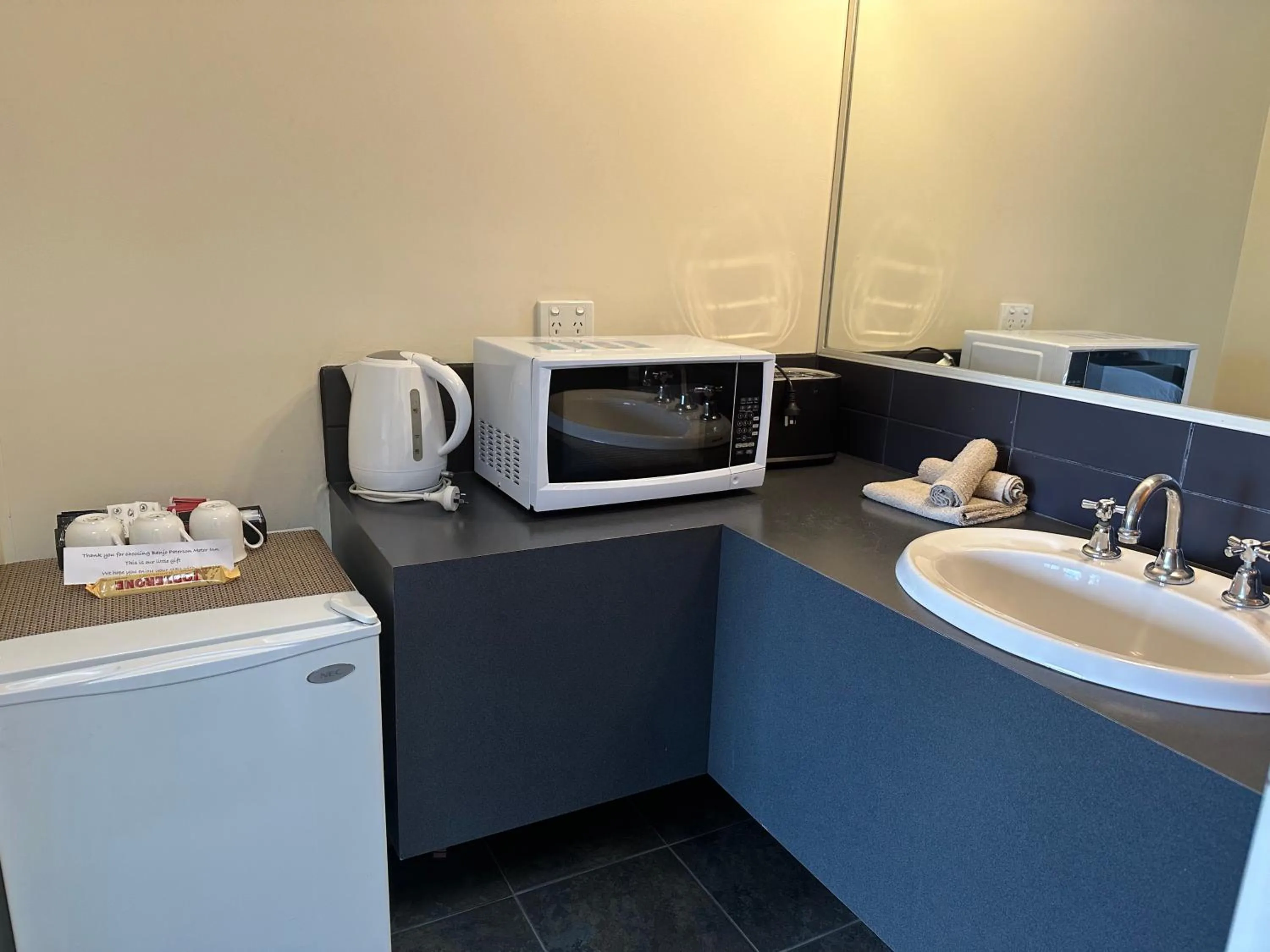 Coffee/tea facilities in Banjo Paterson Motor Inn