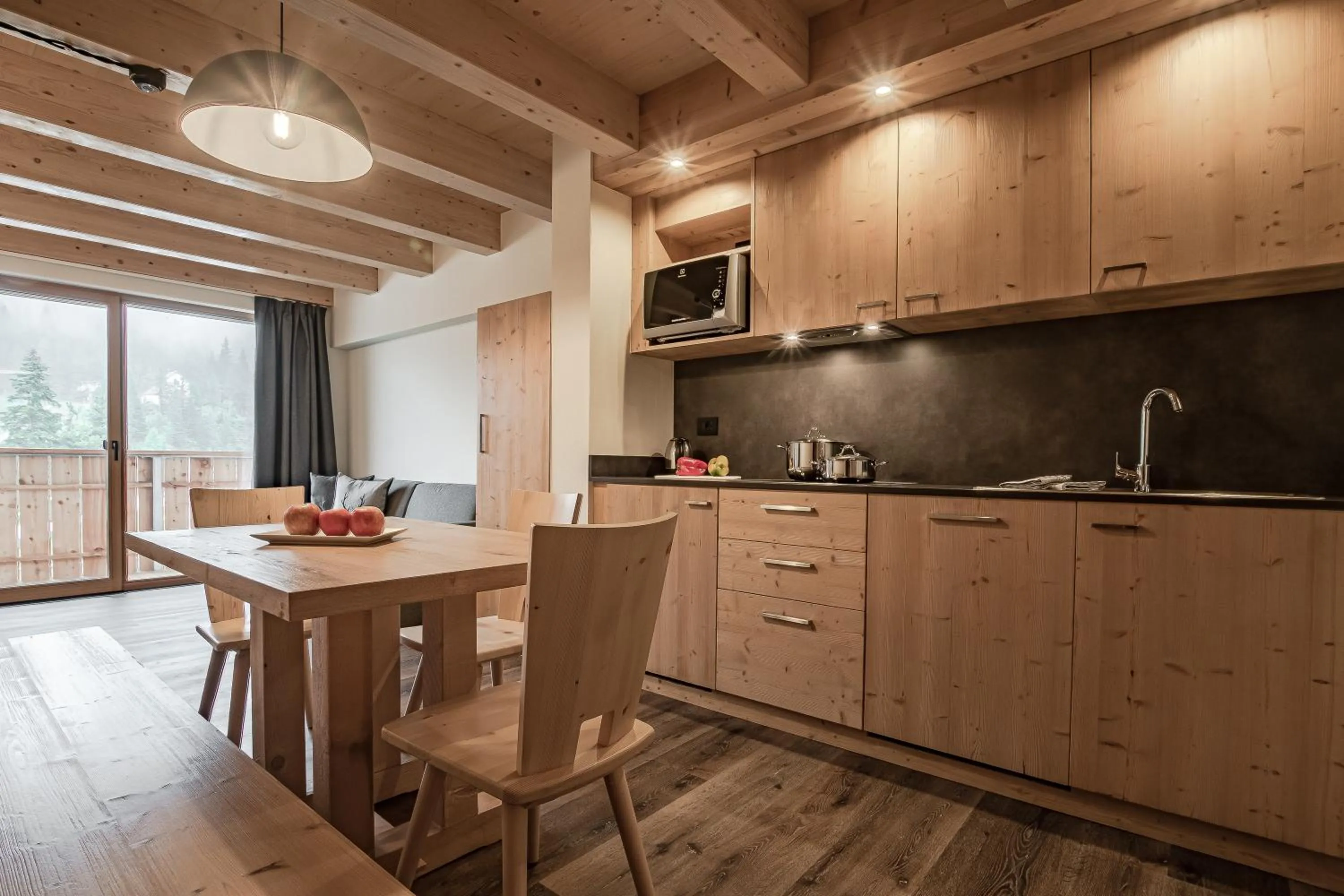 Kitchen or kitchenette in Chalet Alpenrose