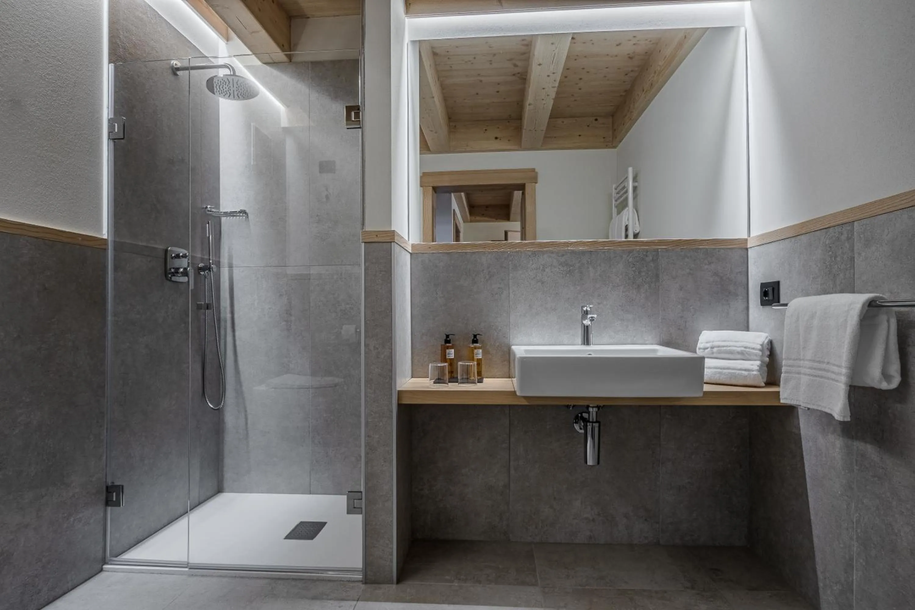Shower in Chalet Alpenrose