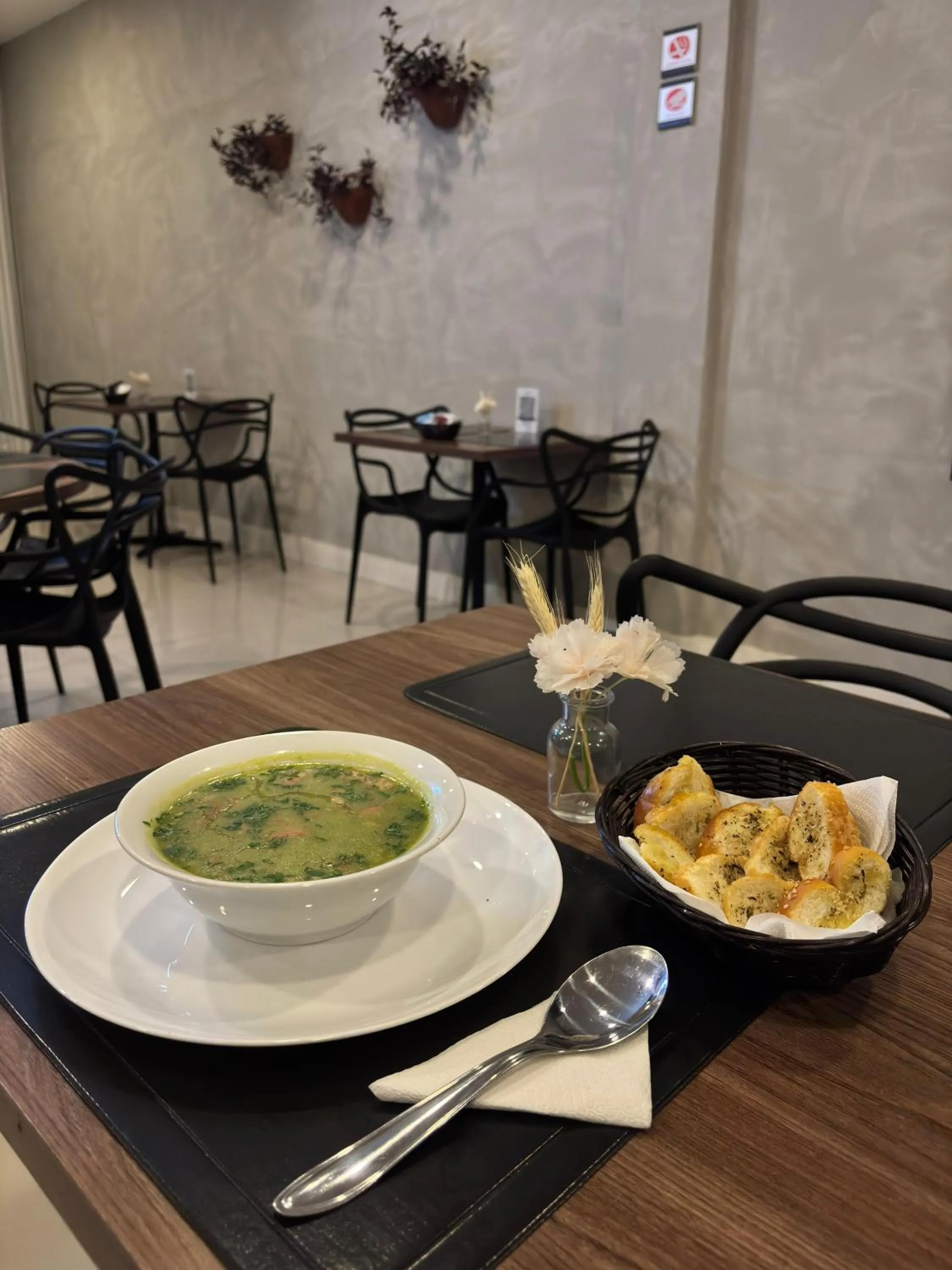 Restaurant/places to eat in Transamerica Fit Lafaiete