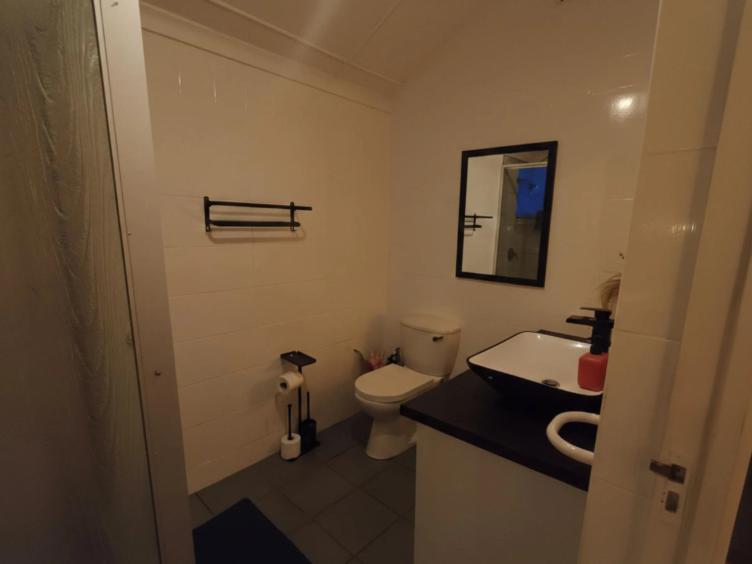 Toilet in Zur See - No Loadshedding