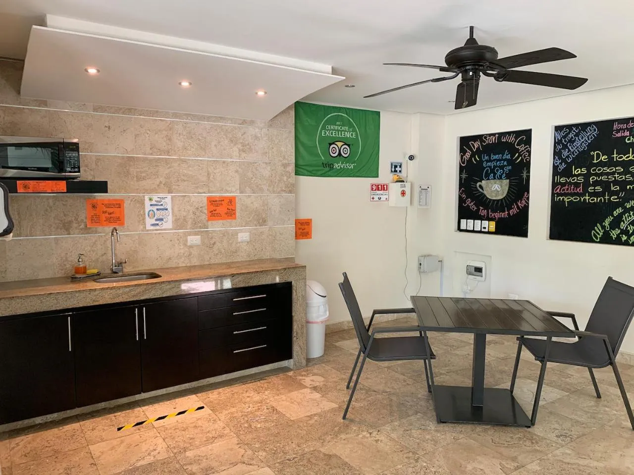 Kitchen or kitchenette in Xbulu-Ha