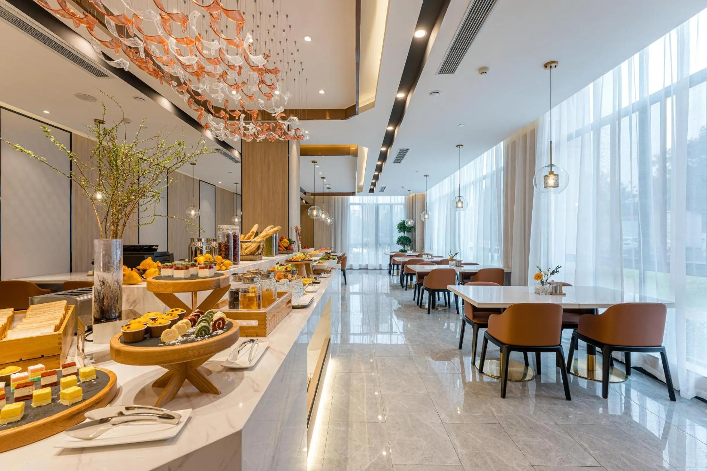 Restaurant/places to eat in Atour Hotel Hangzhou Chongxian Banshan
