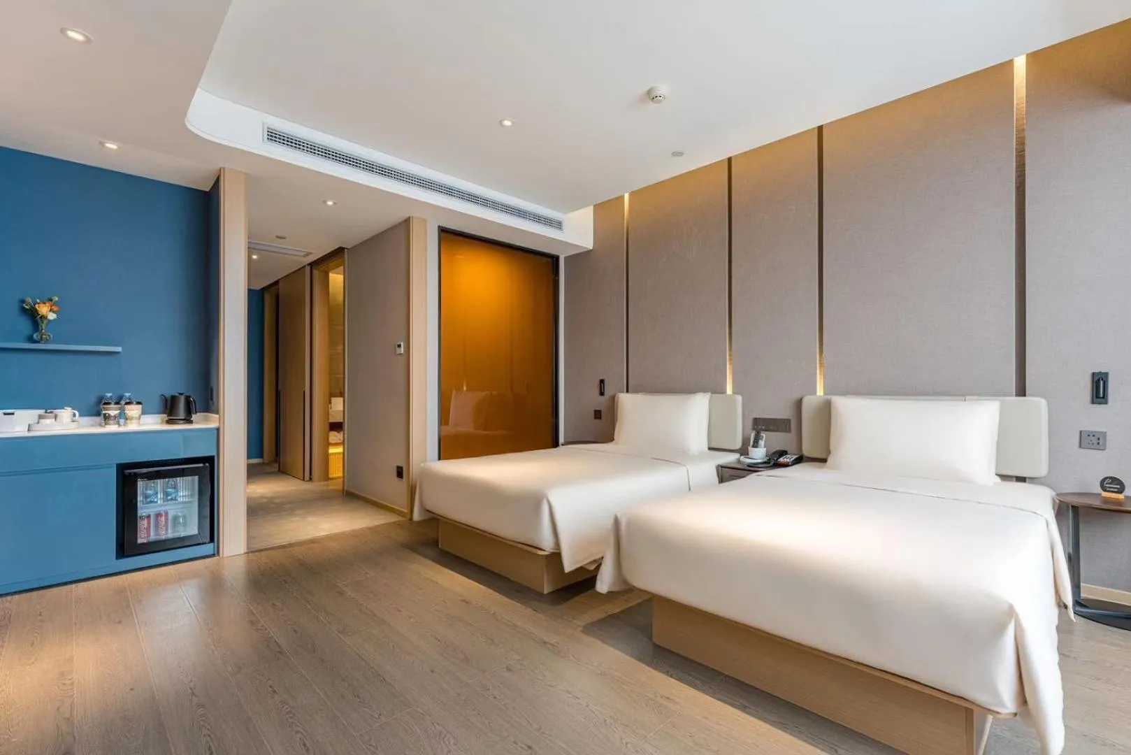 Bed in Atour Hotel Hangzhou Chongxian Banshan