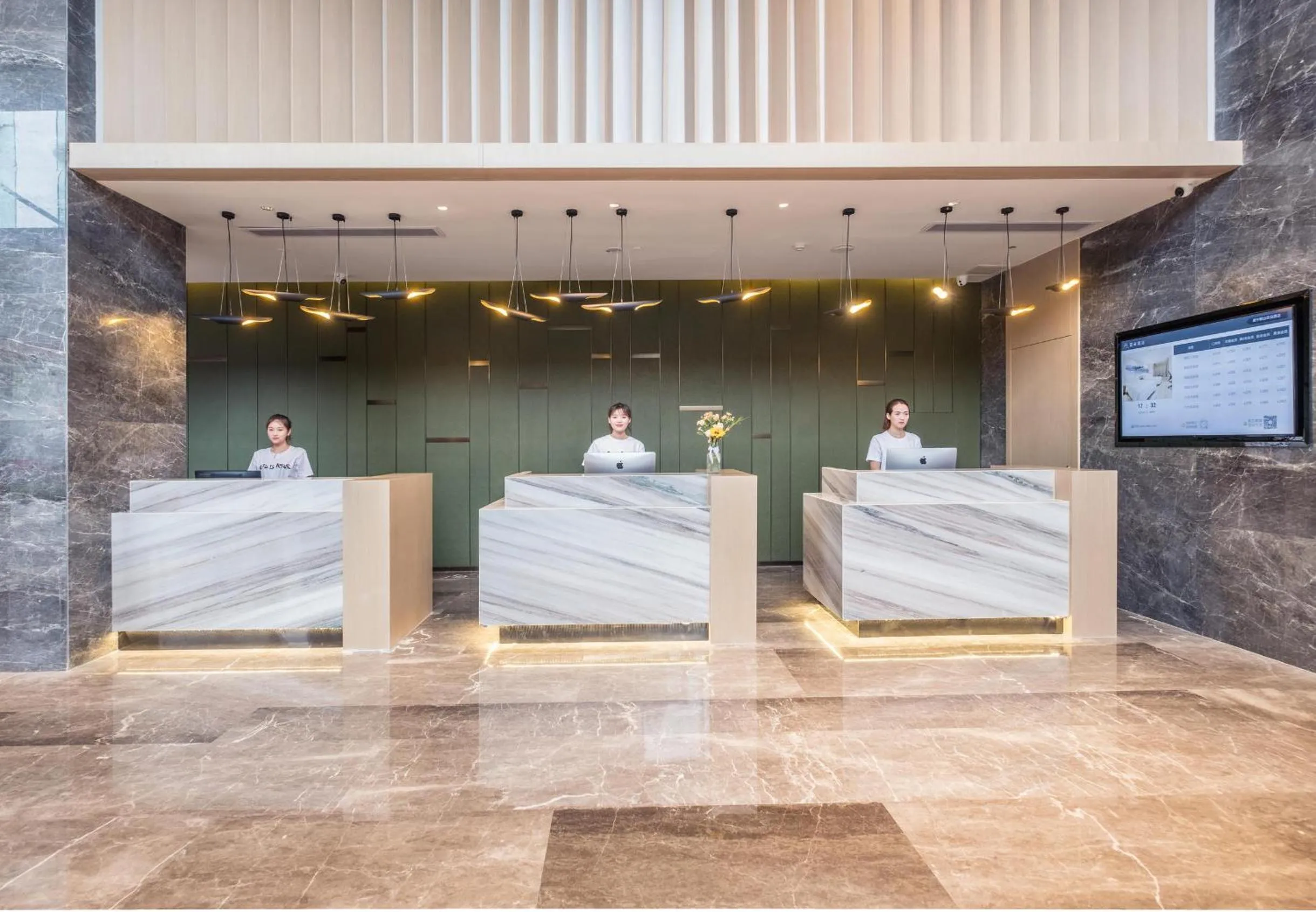 Atour Hotel Suining Chuanshan Railway Station