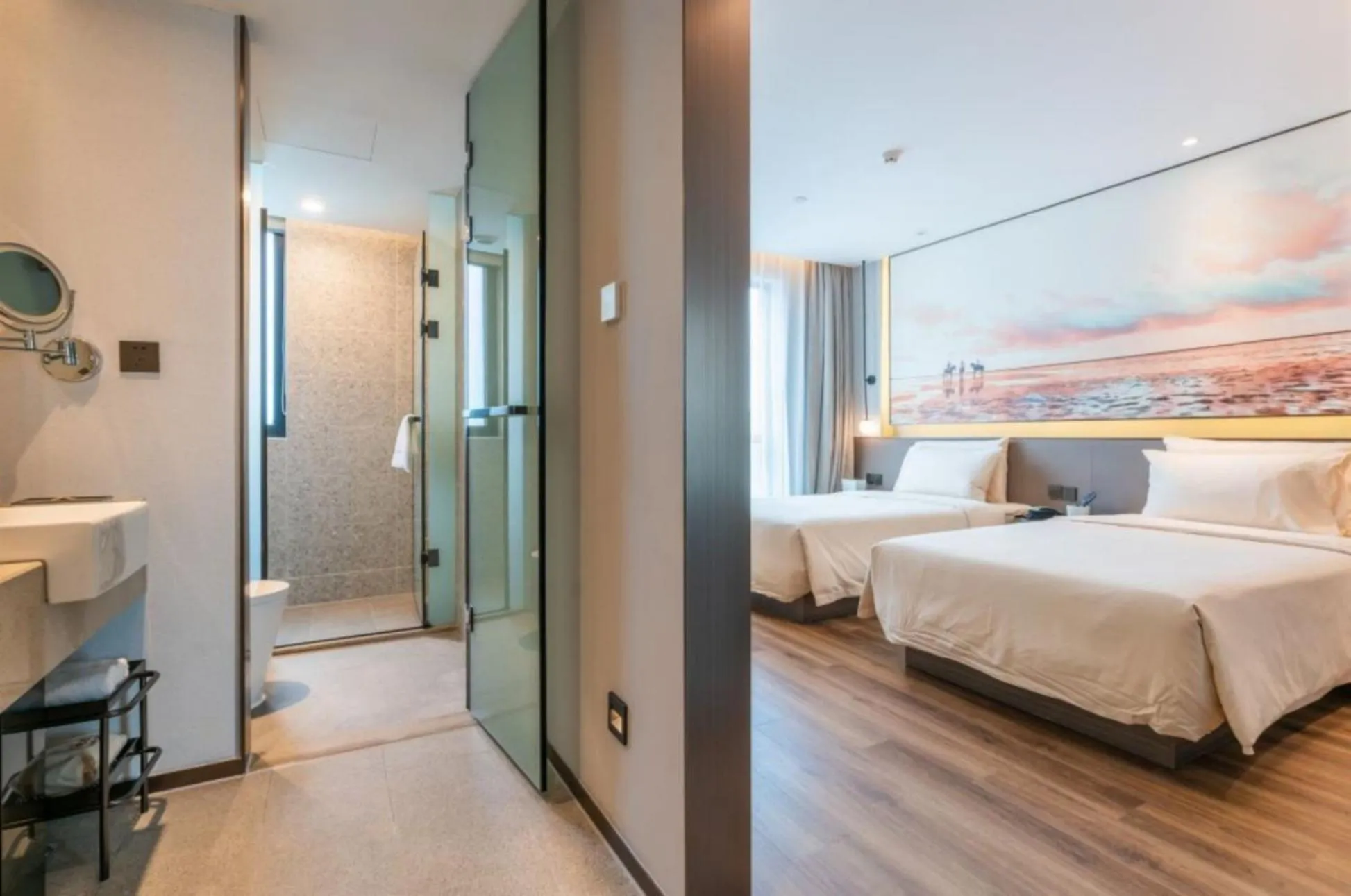 Bathroom, Bed in Atour Light Hotel Shanghai Xinjiangwancheng Fudan University