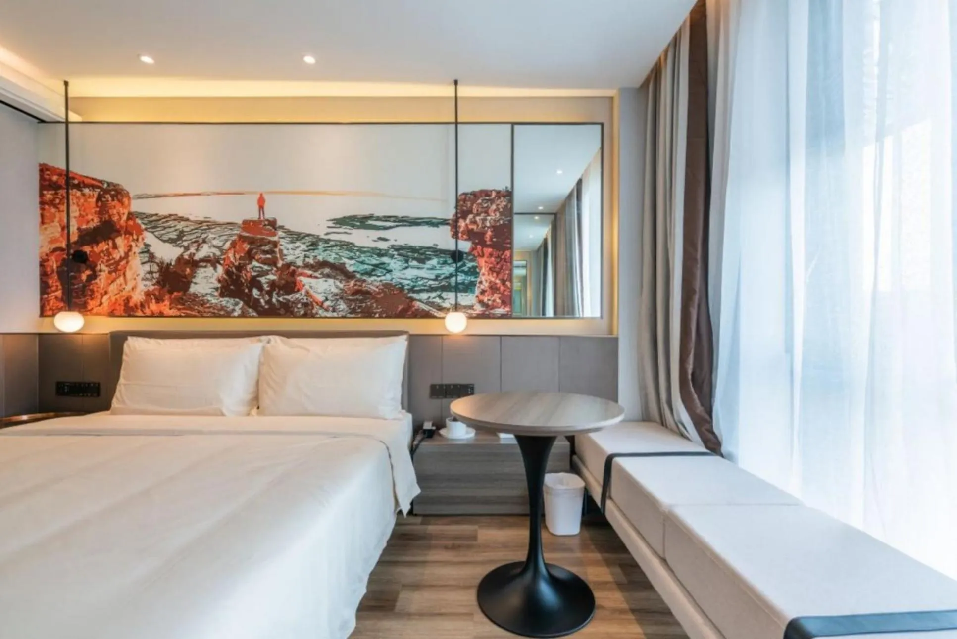 Bed in Atour Light Hotel Shanghai Xinjiangwancheng Fudan University