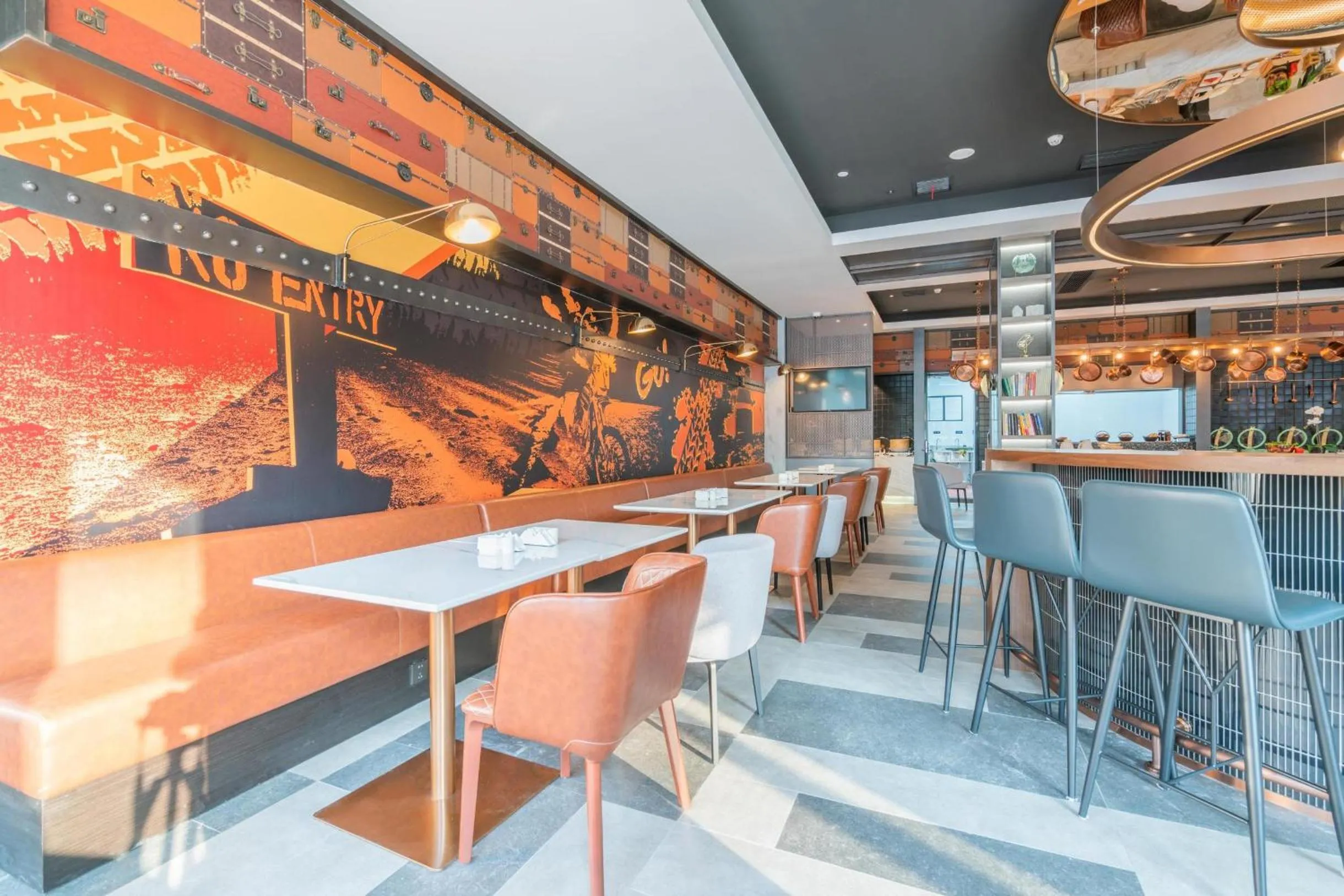 Restaurant/places to eat in Atour Light Hotel Shanghai Xinjiangwancheng Fudan University