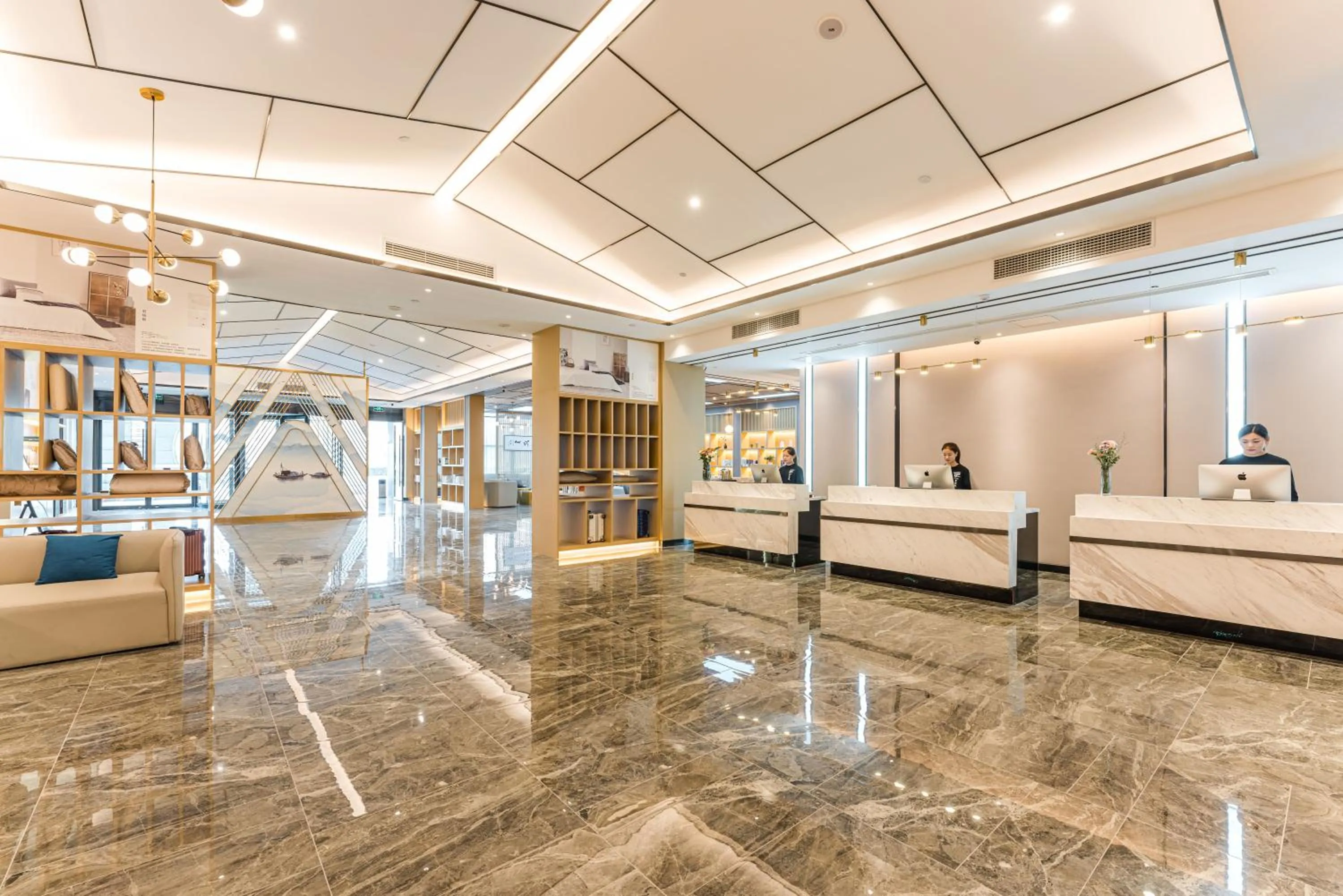 Seating area in Atour Hotel Suzhou Wangting