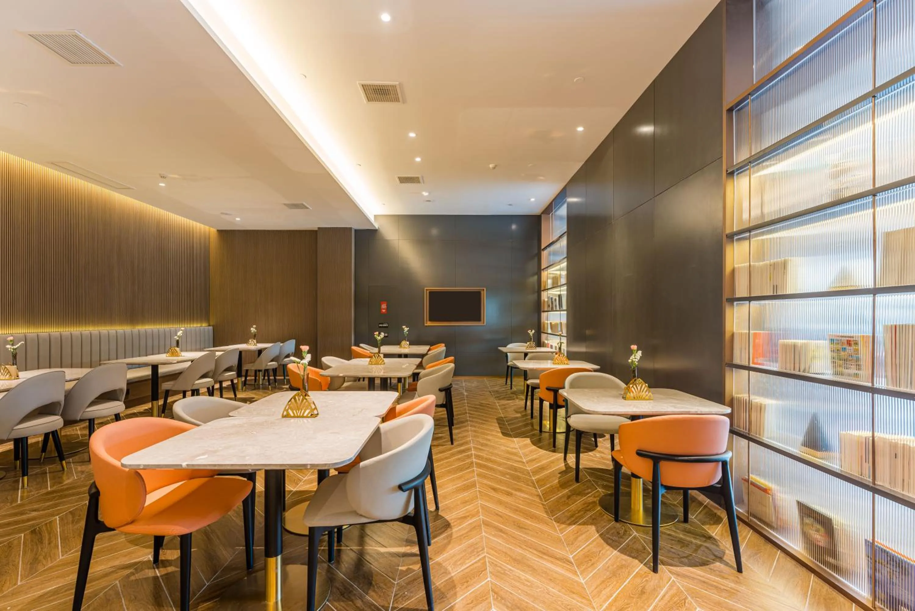 Restaurant/places to eat in Atour Hotel Suzhou Mudu Ancient Town