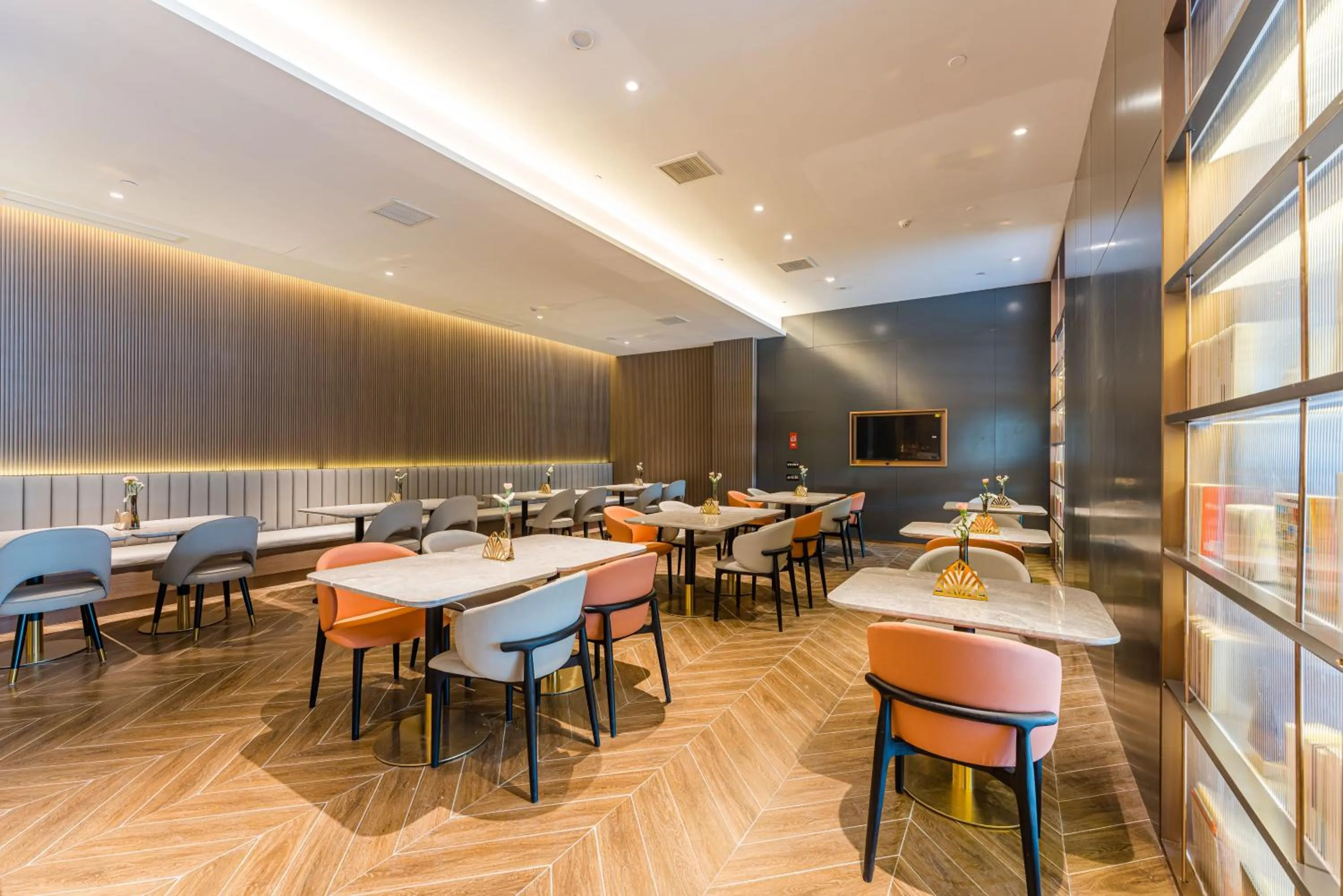 Restaurant/places to eat in Atour Hotel Suzhou Mudu Ancient Town