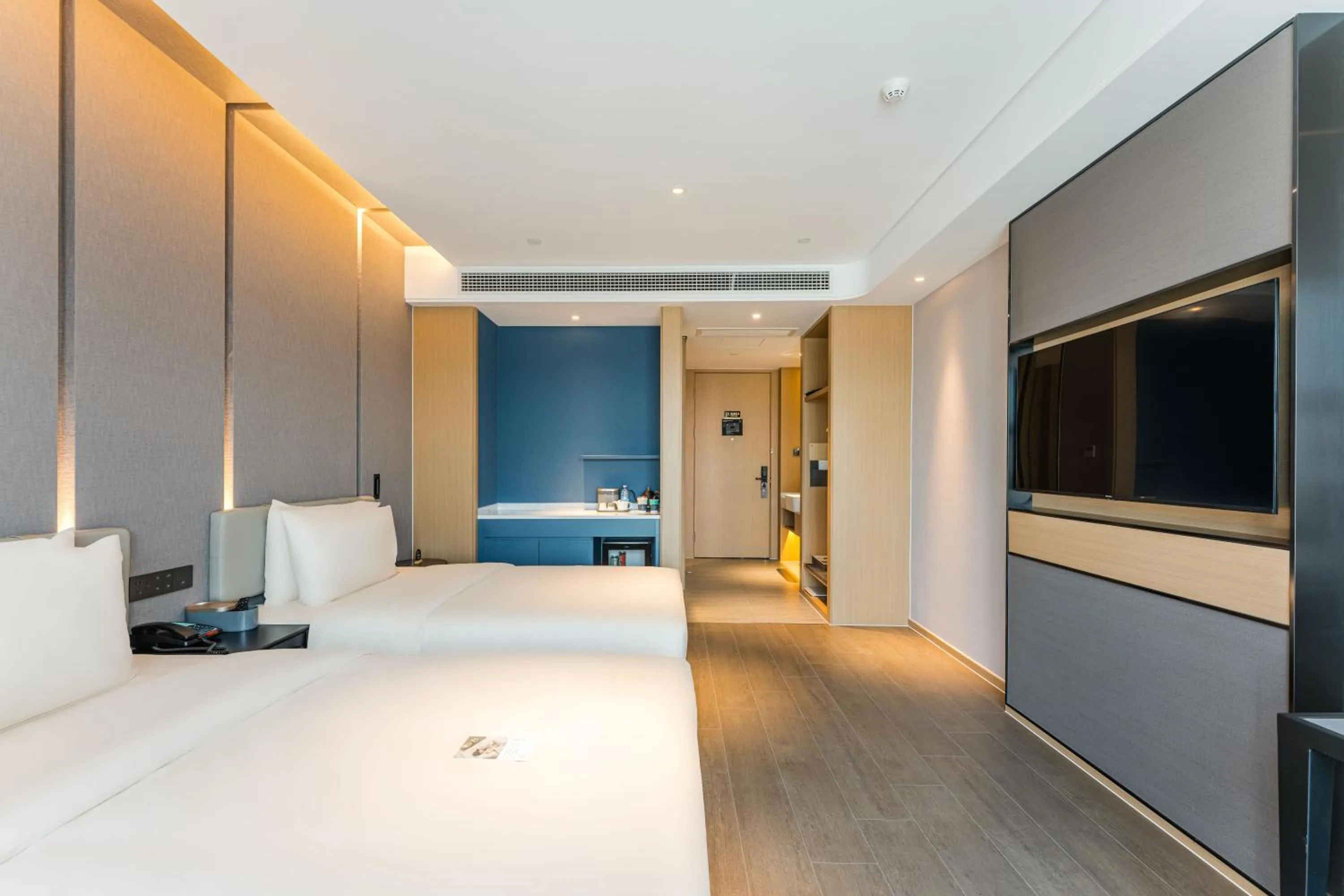 Photo of the whole room, Bed in Atour Hotel Suzhou Mudu Ancient Town