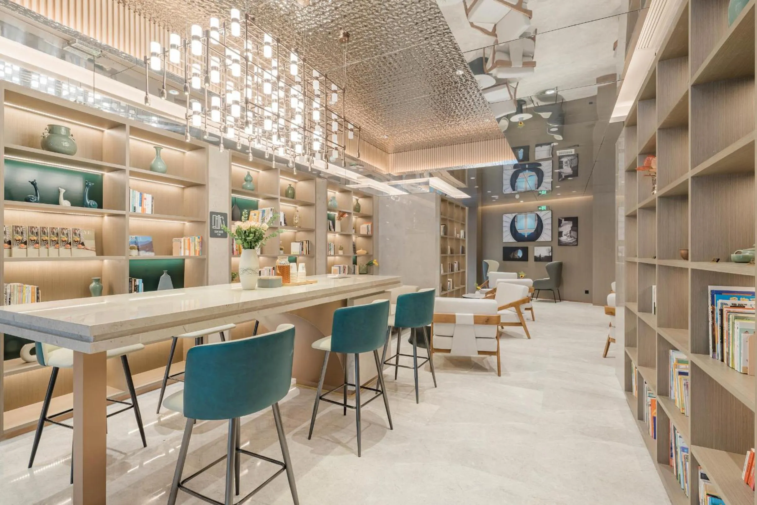 Atour Hotel Hangzhou East Railway Station