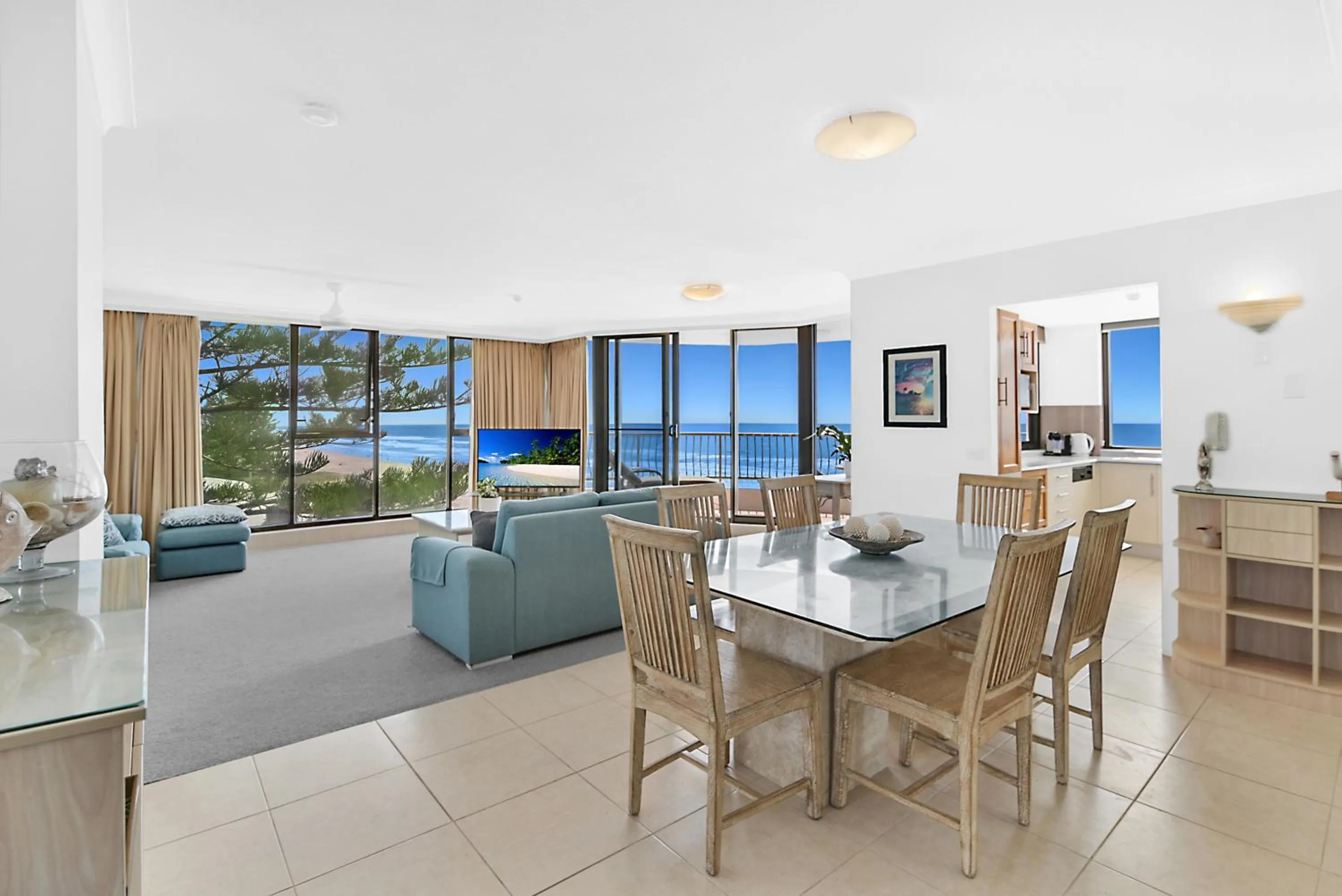 Dinner in Albatross North Apartments