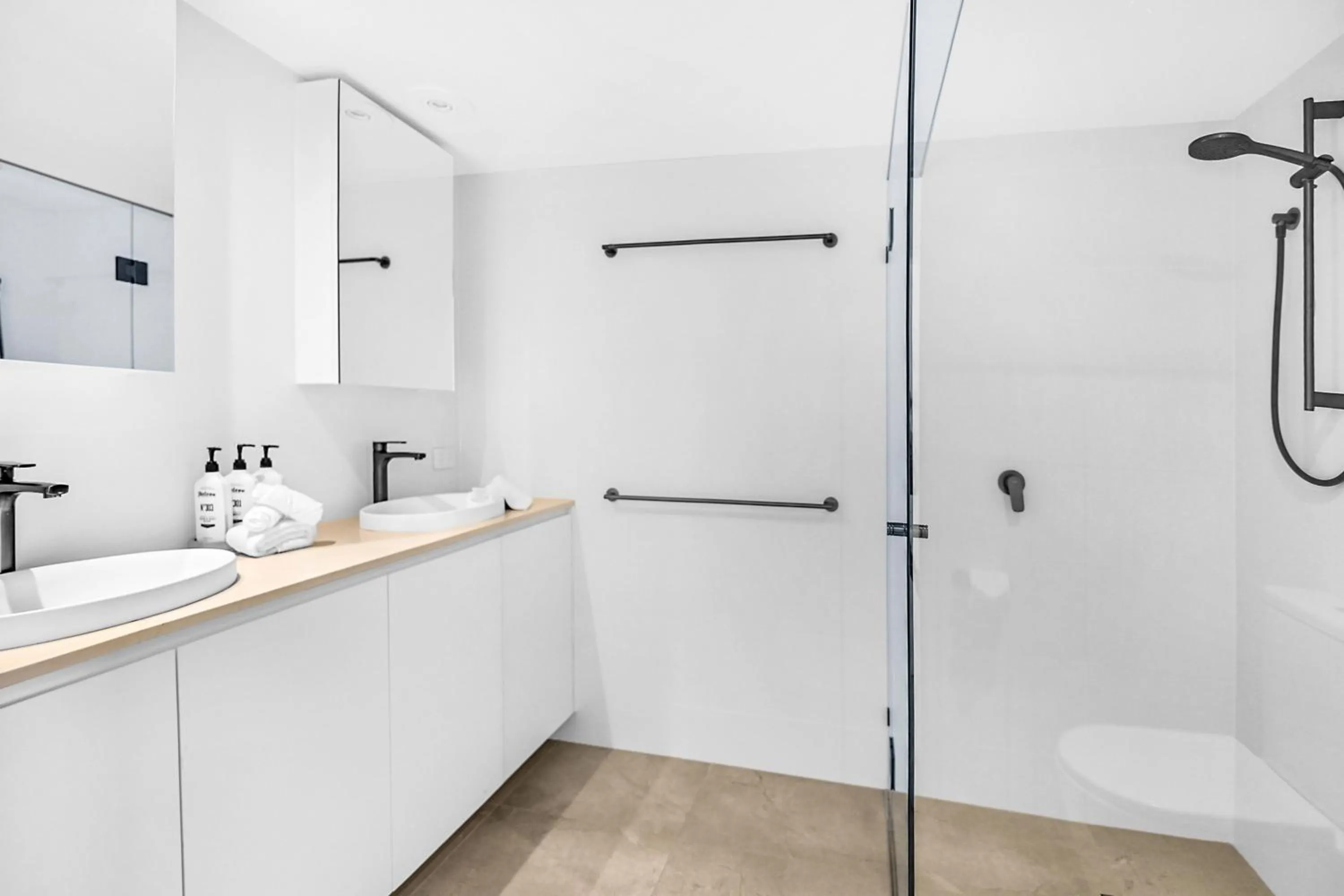 Bathroom in Albatross North Apartments