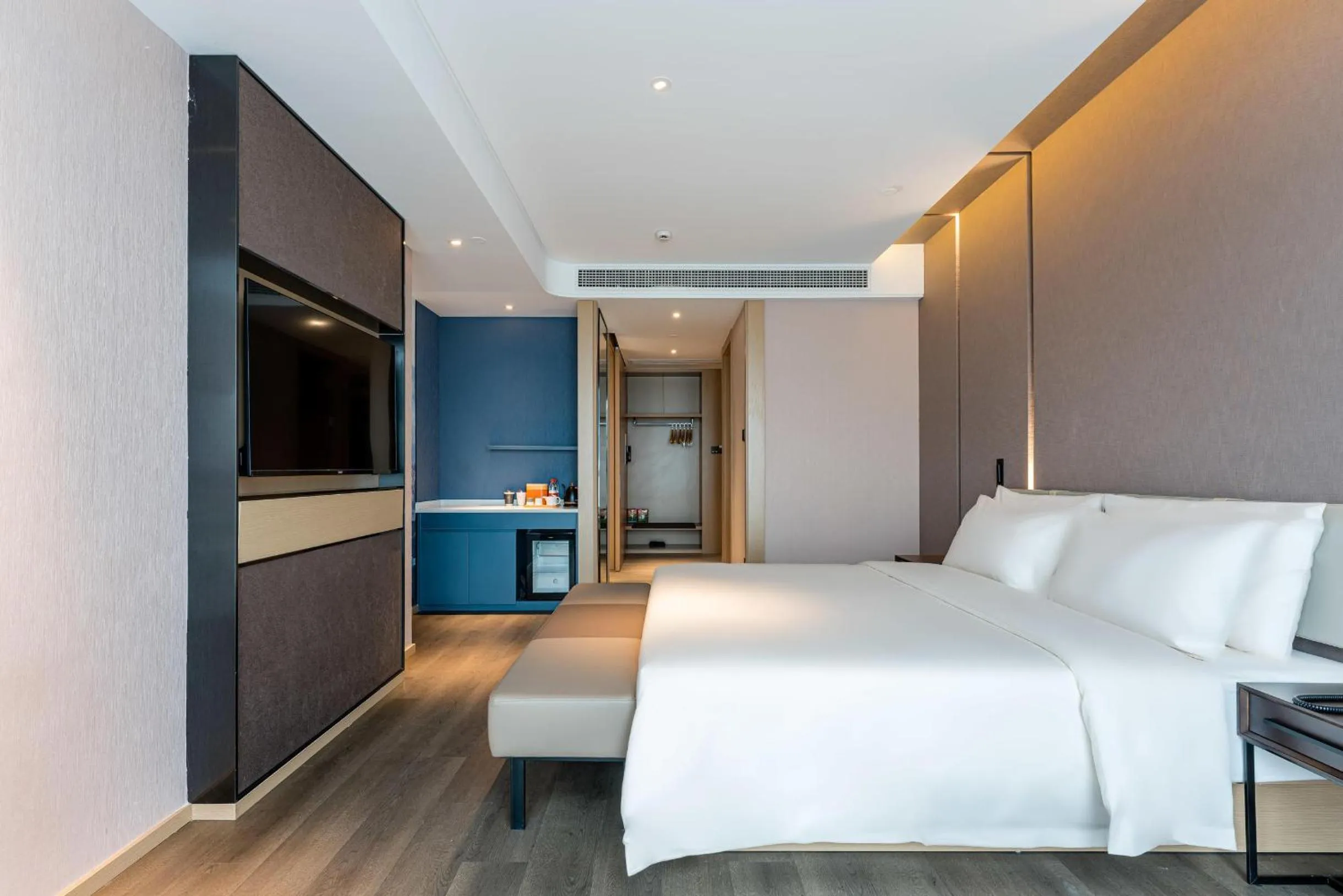 Bed in Atour Hotel Shaoxing Jinghu City Hall Basketball Theme