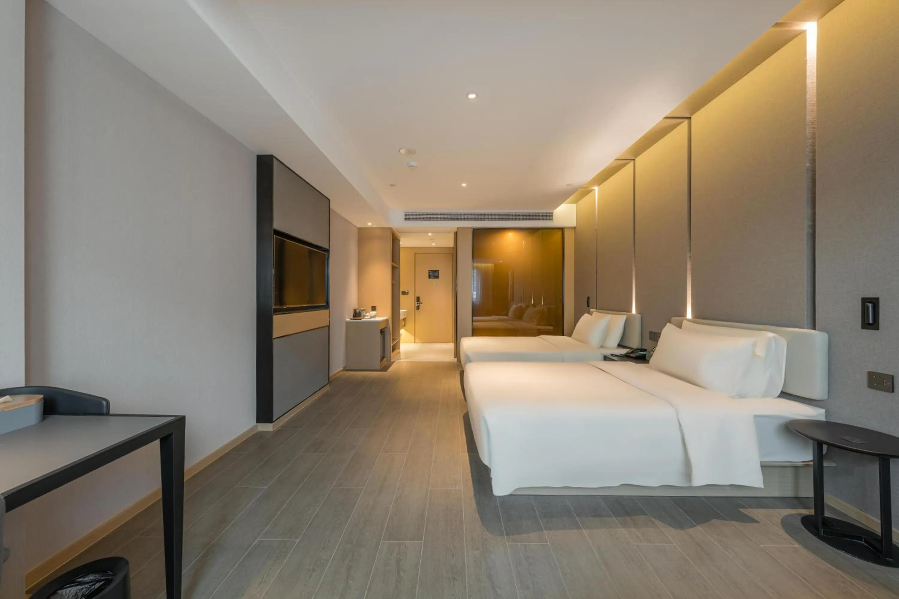 Photo of the whole room, Bed in Atour Hotel Quzhou Nankong