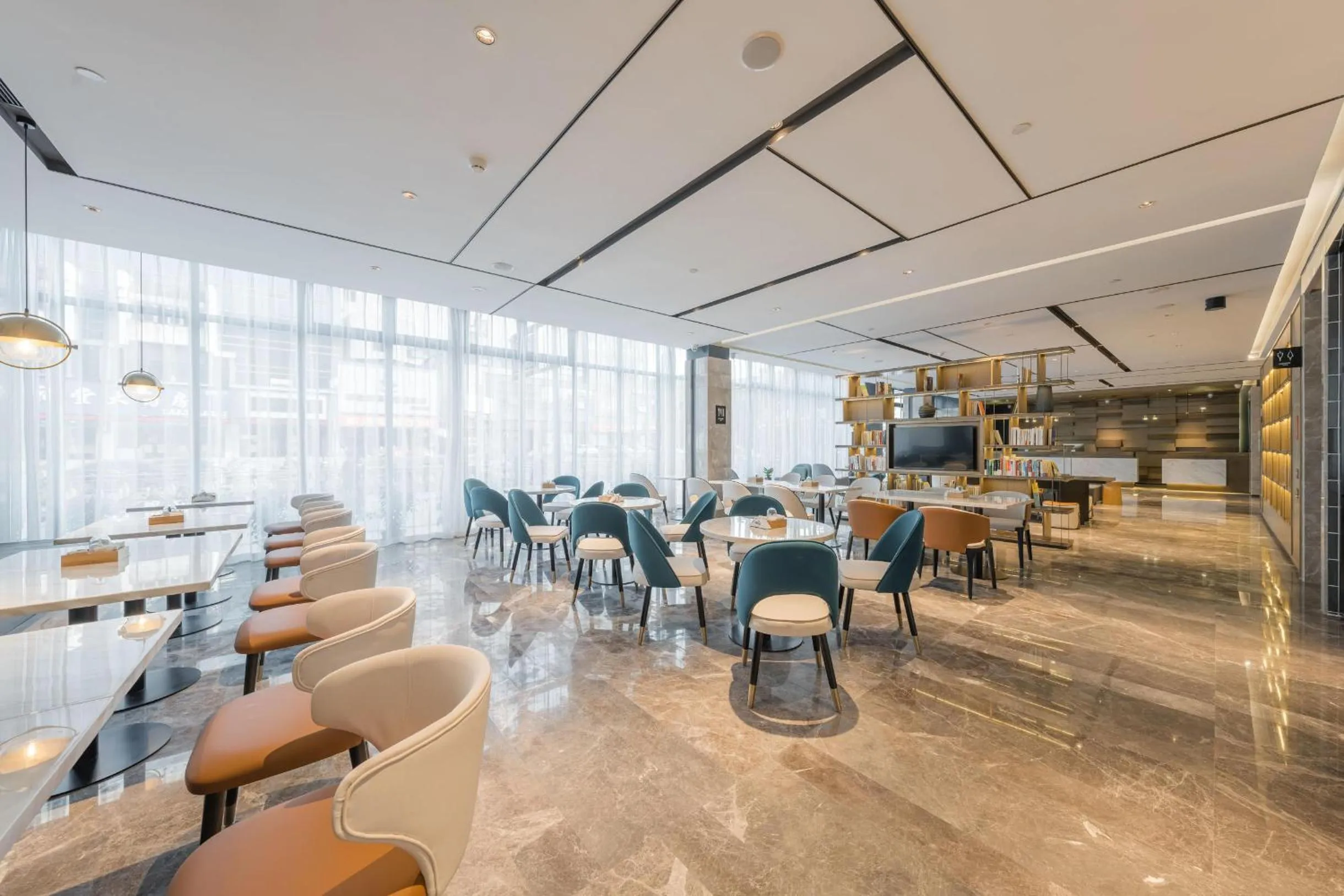 Restaurant/places to eat in Atour Hotel Quzhou Nankong