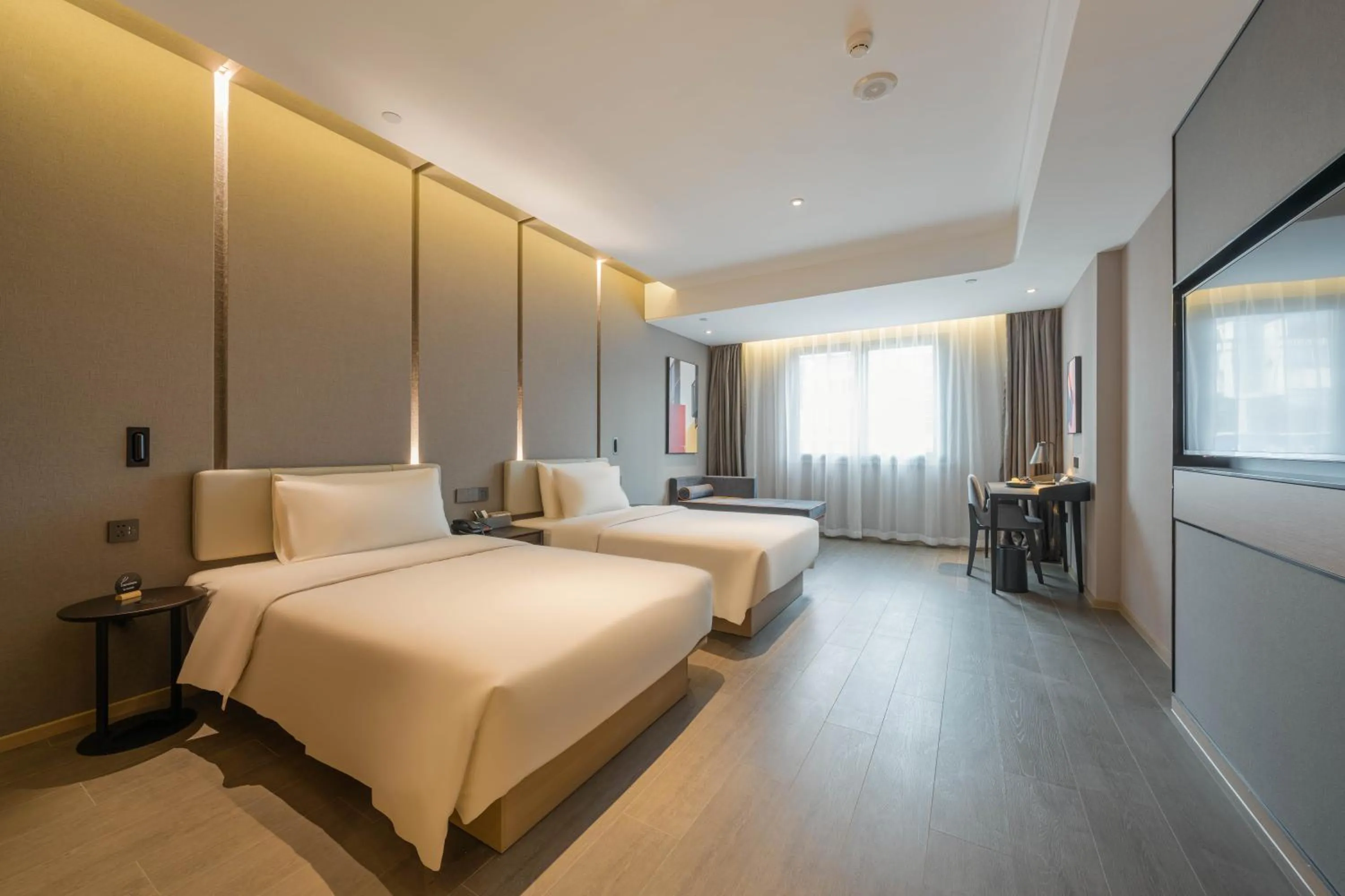 Photo of the whole room, Bed in Atour Hotel Quzhou Nankong