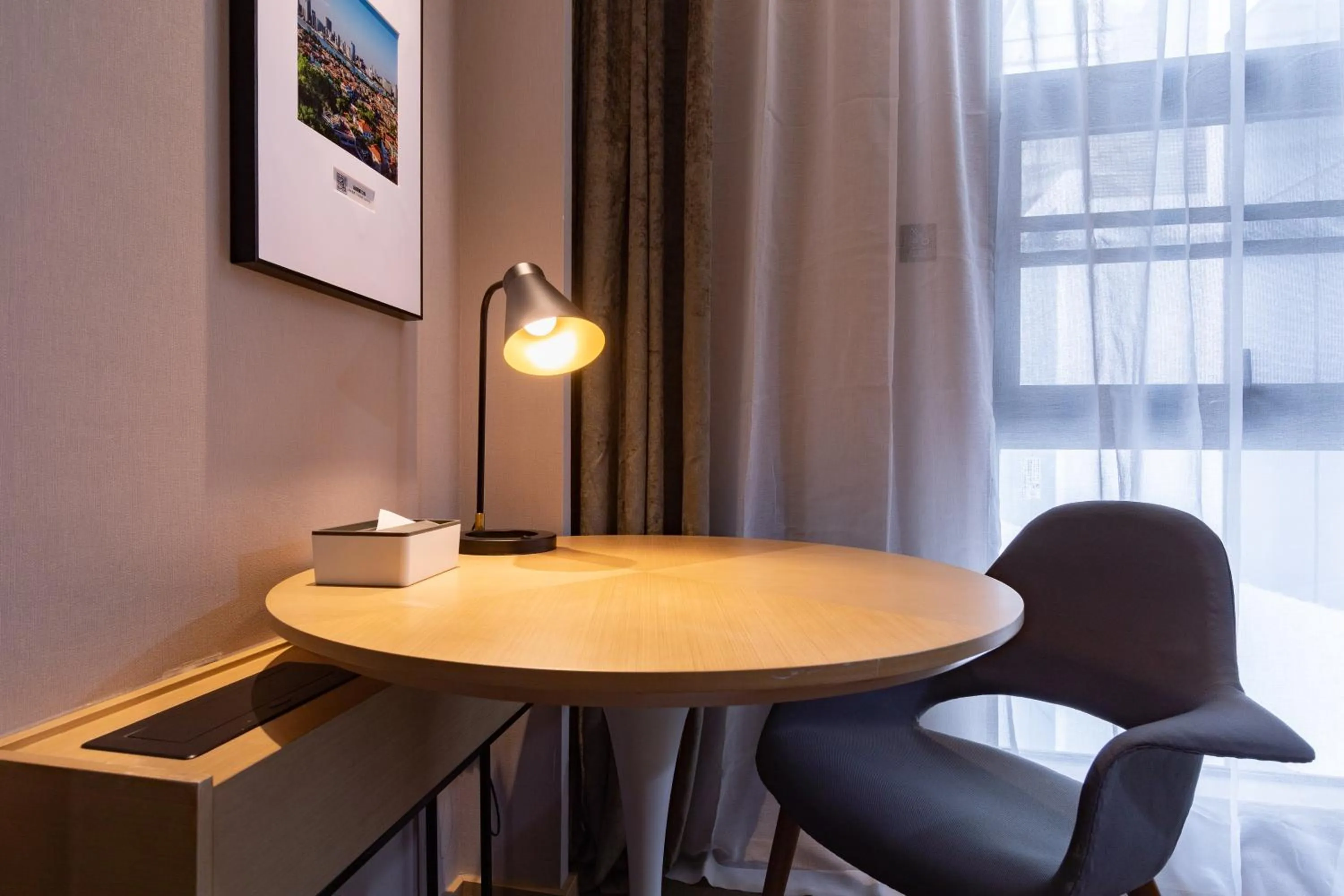 Atour Hotel Xiamen Jimei Lake Business Center