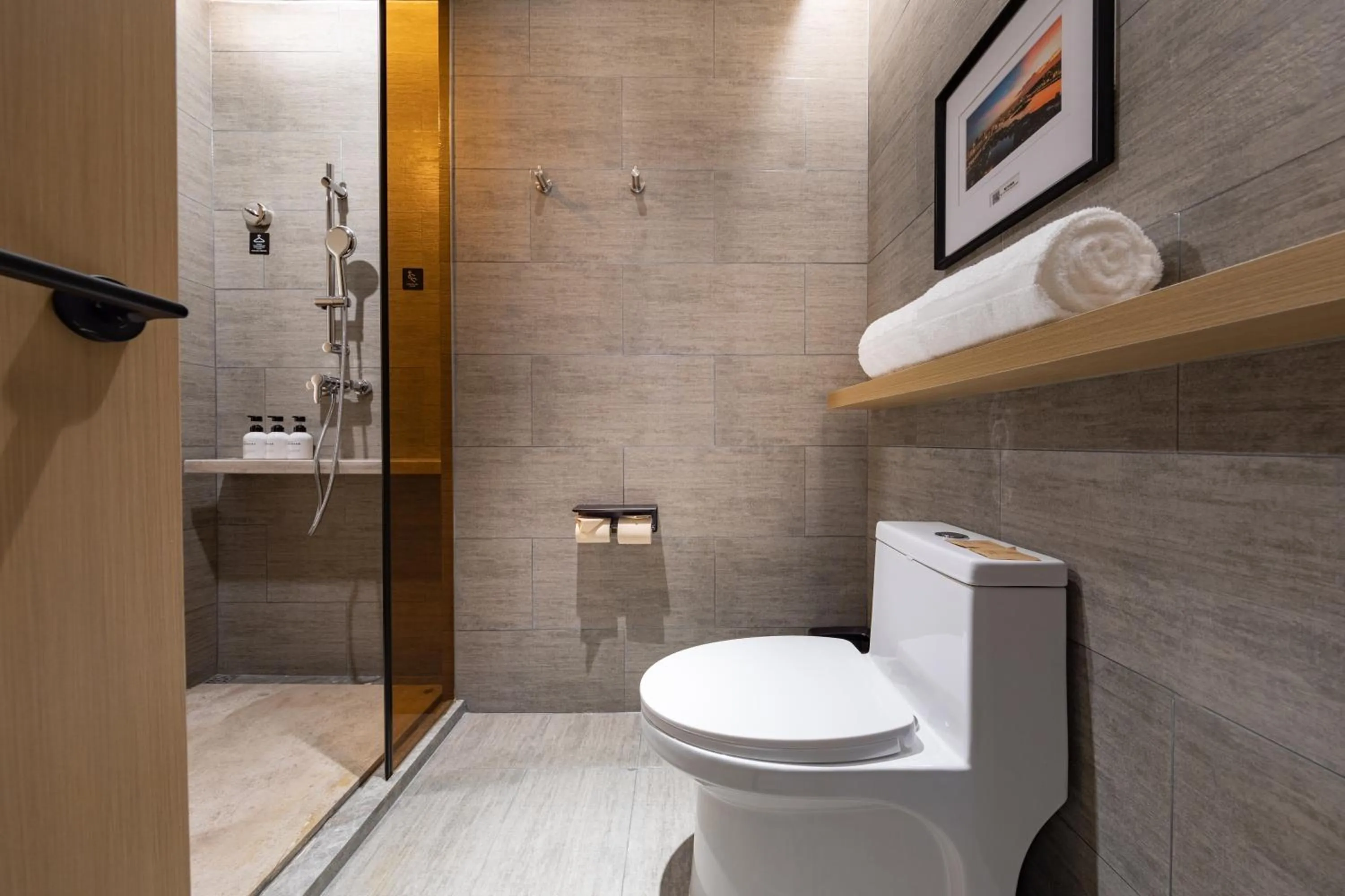 Atour Hotel Xiamen Jimei Lake Business Center