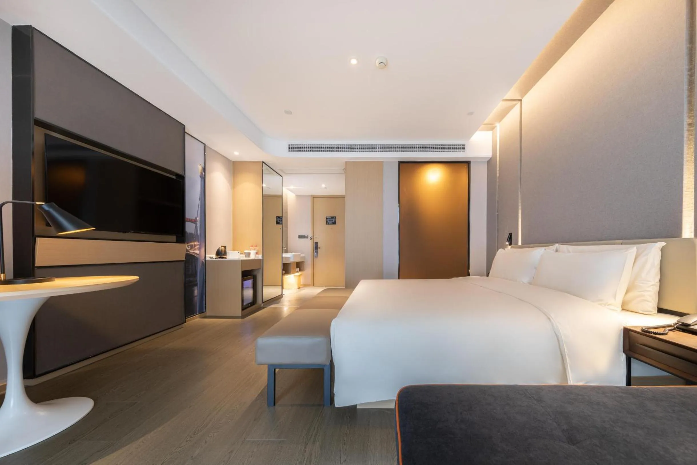 Bed in Atour Hotel Xiamen Jimei Lake Business Center