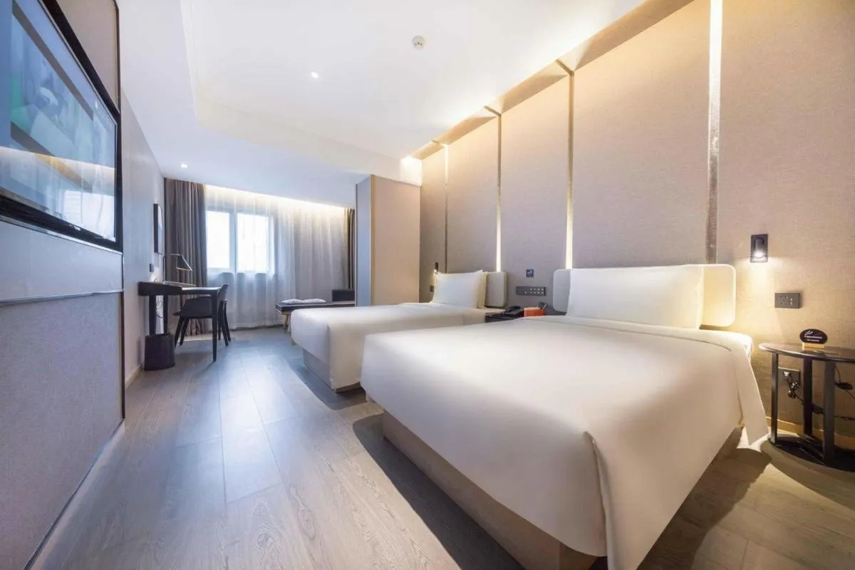 Photo of the whole room, Bed in Atour Hotel Jinan Quancheng Plaza Kuanhouli