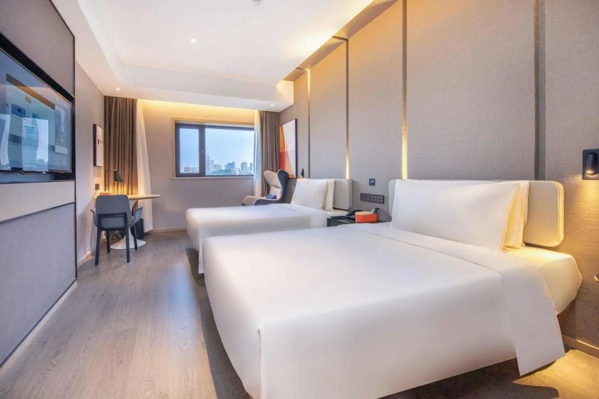 Photo of the whole room, Bed in Atour Hotel Jinan Quancheng Plaza Kuanhouli