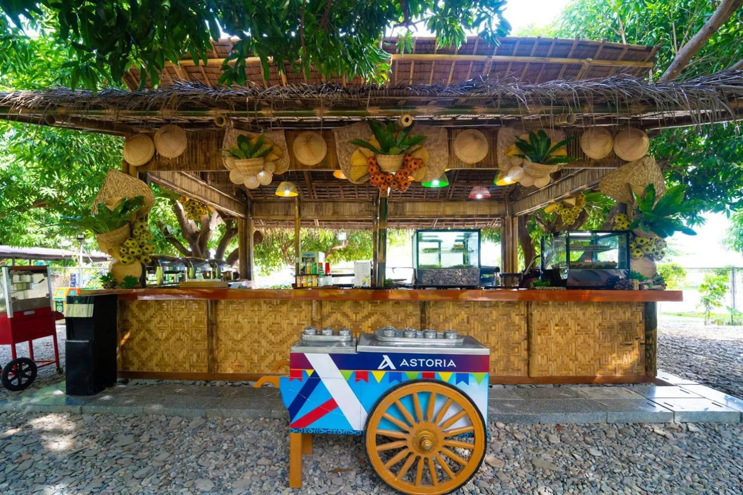 Restaurant/places to eat in Astoria Palawan