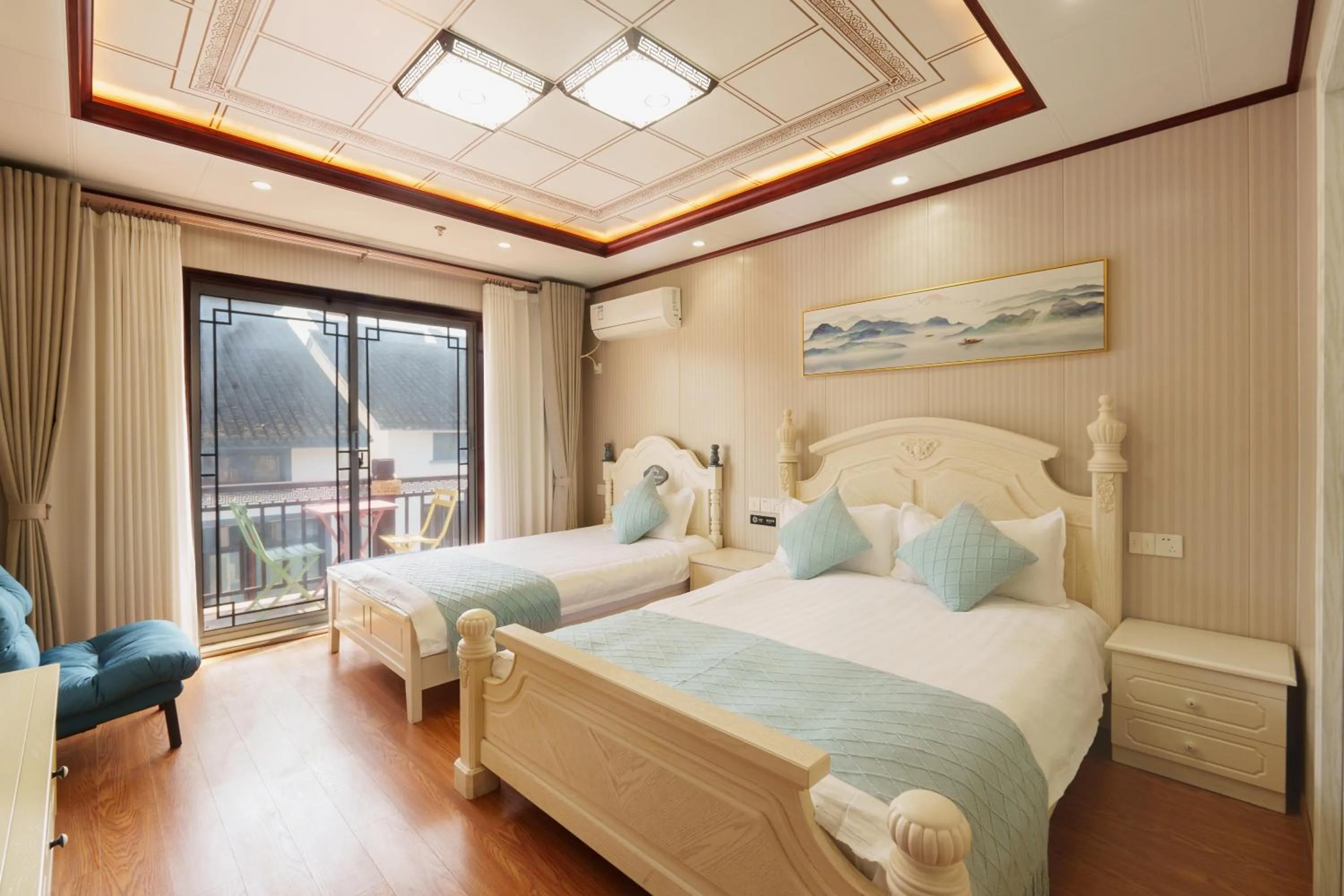 Bed in Floral Yilanxuan Zhouzhuang Hotel