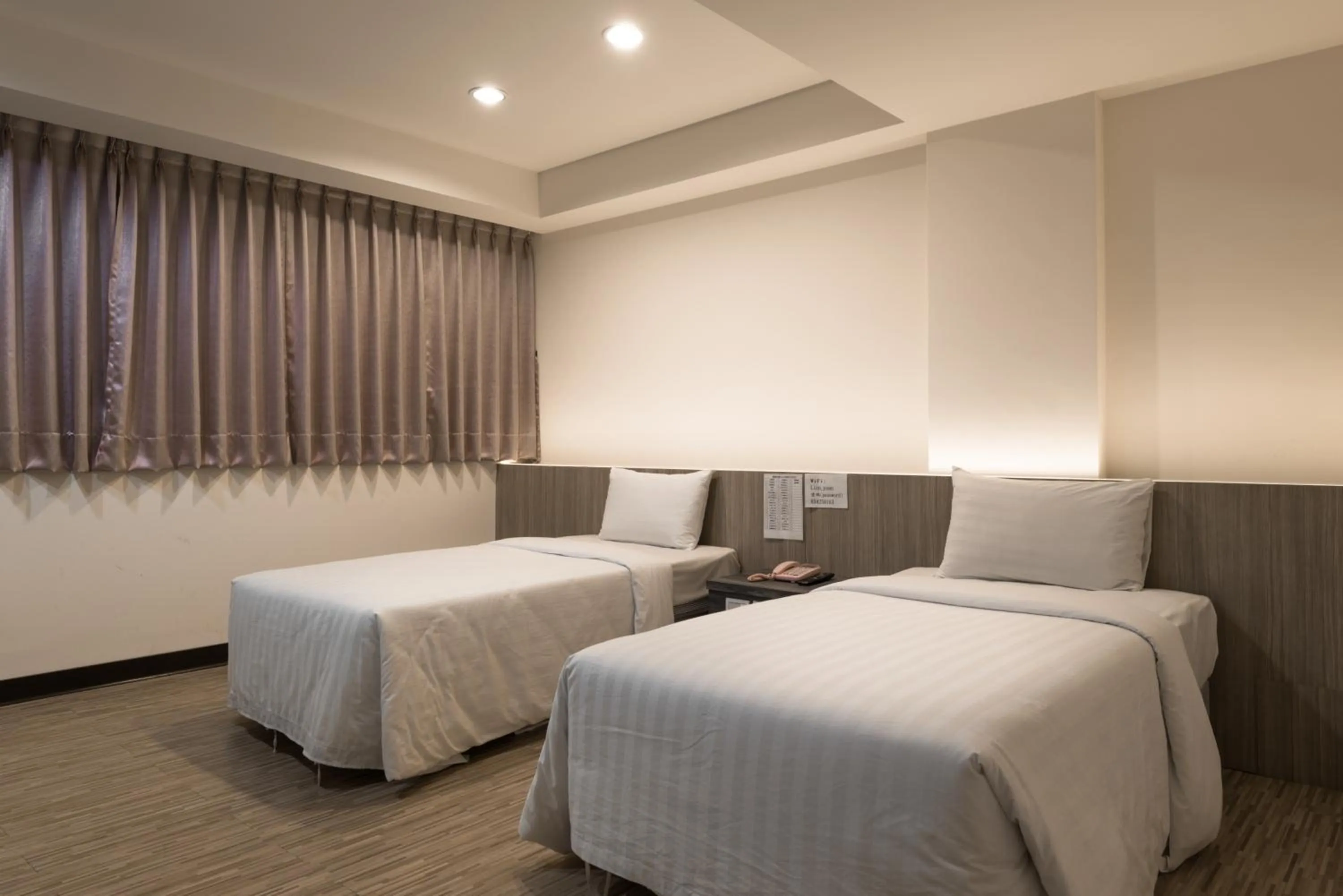 Photo of the whole room in Lotus Yuan Business Hotel